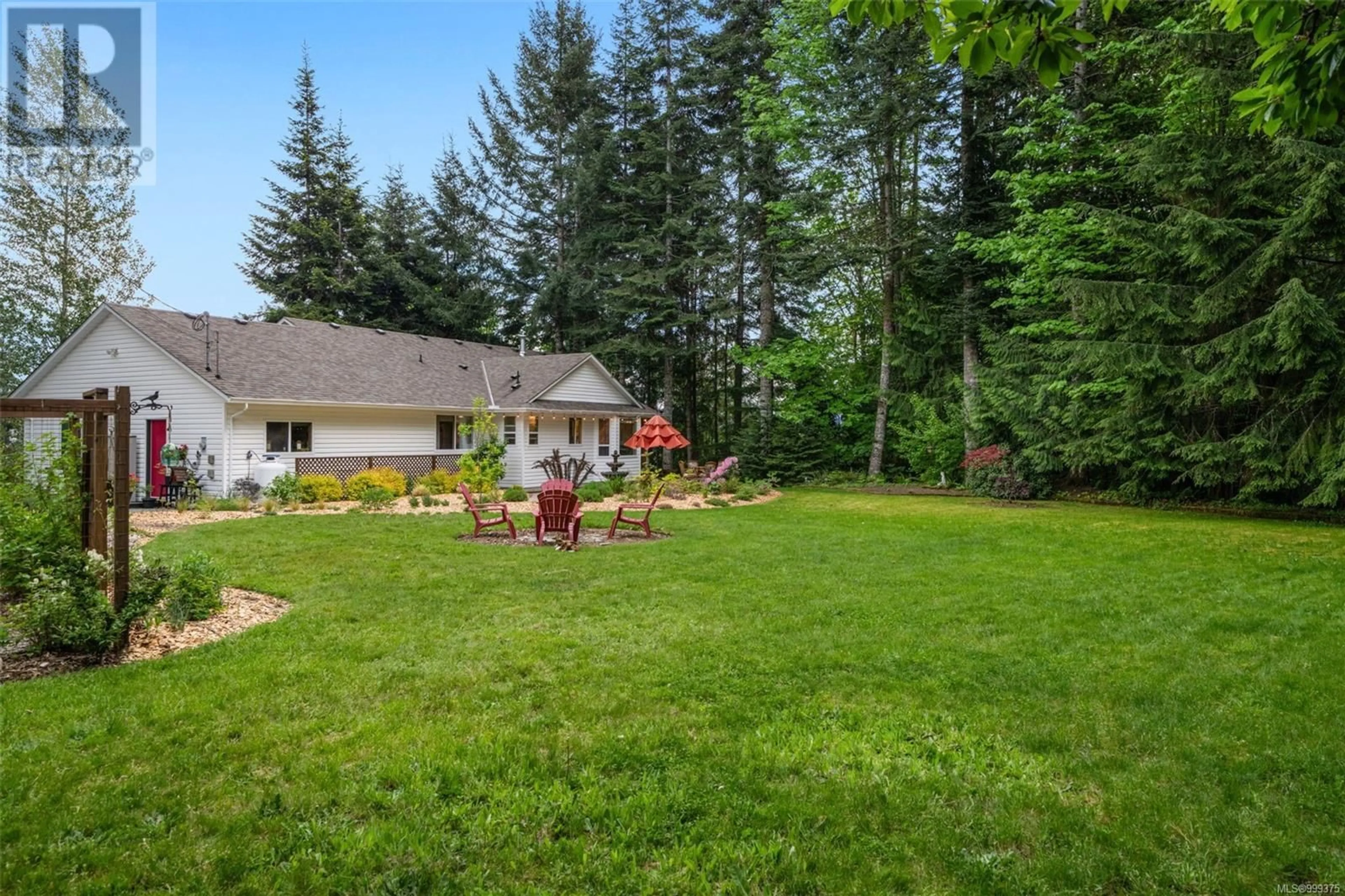 Patio, forest/trees view for 182/184 TERN ROAD, Lake Cowichan British Columbia V0R2G0