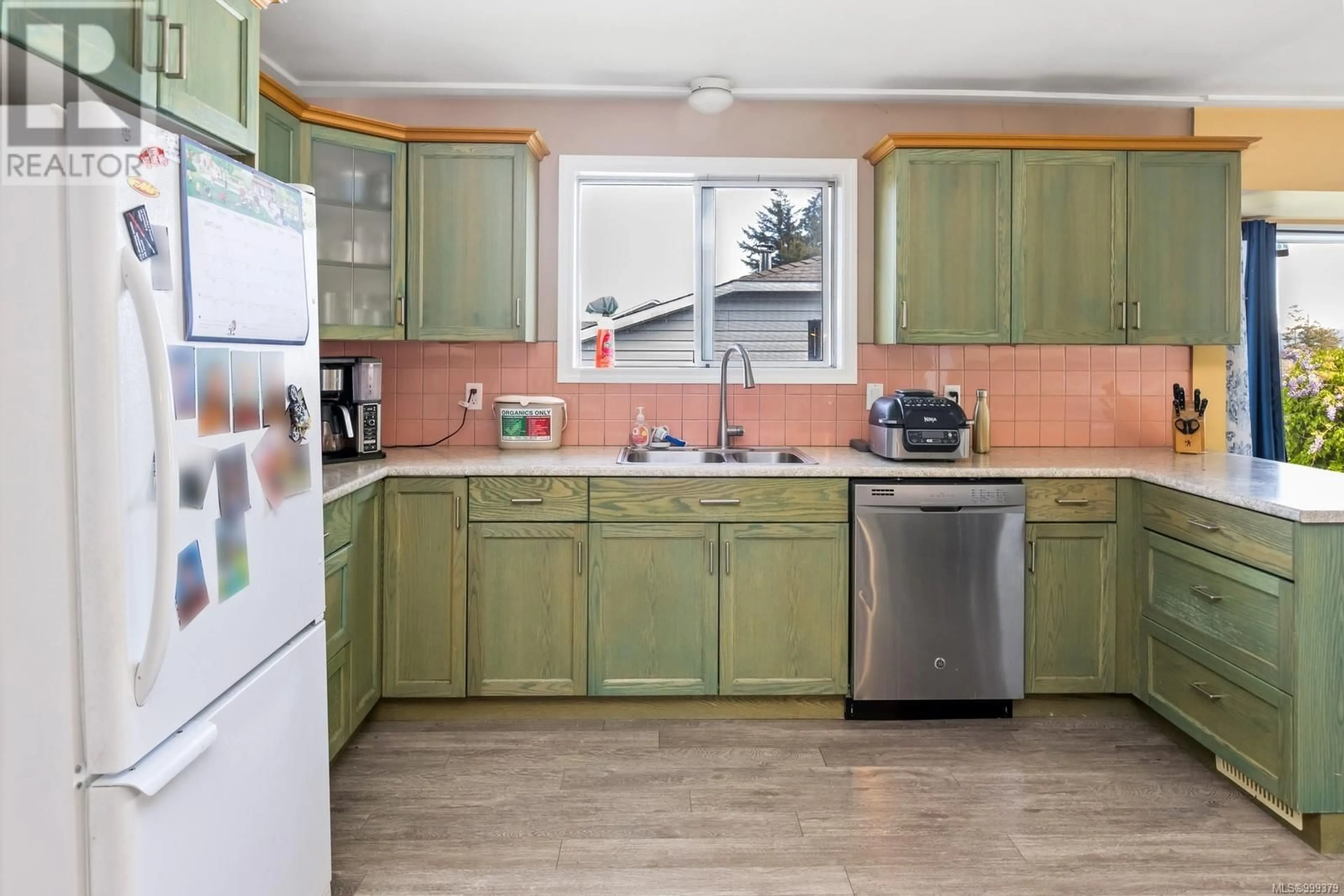Standard kitchen, unknown for 8039 SPINNAKER DRIVE, Crofton British Columbia V0R1R0