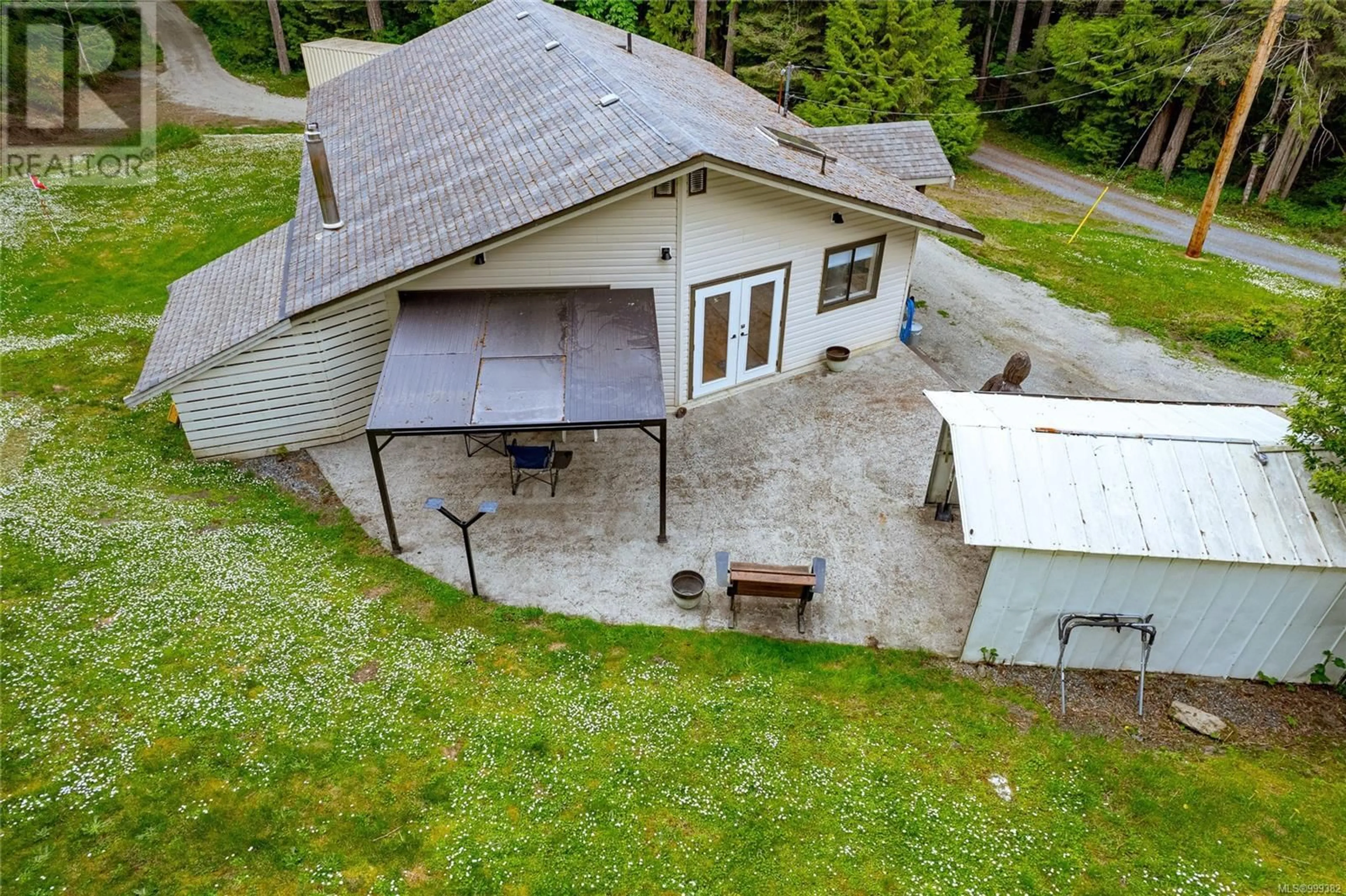 A pic from outside/outdoor area/front of a property/back of a property/a pic from drone, unknown for 3285 DECOURCY DRIVE, Nanaimo British Columbia V9G1E2