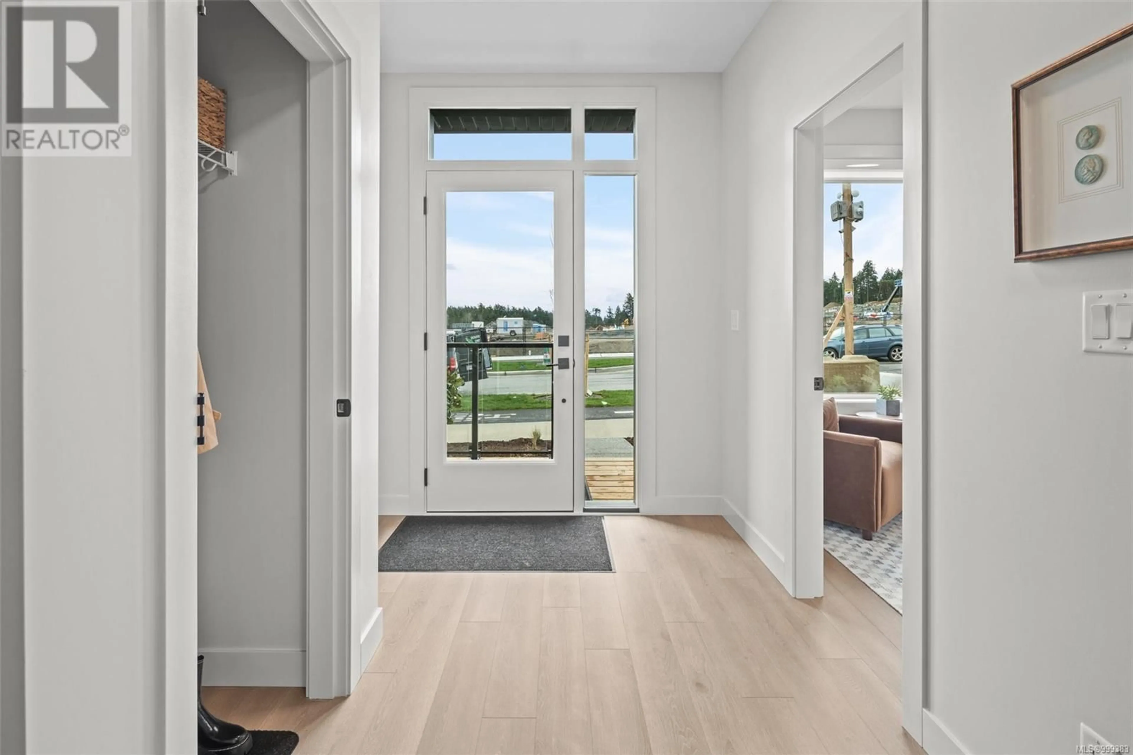Indoor entryway for 3753 PRODUCERS WAY, Colwood British Columbia V9C0S4