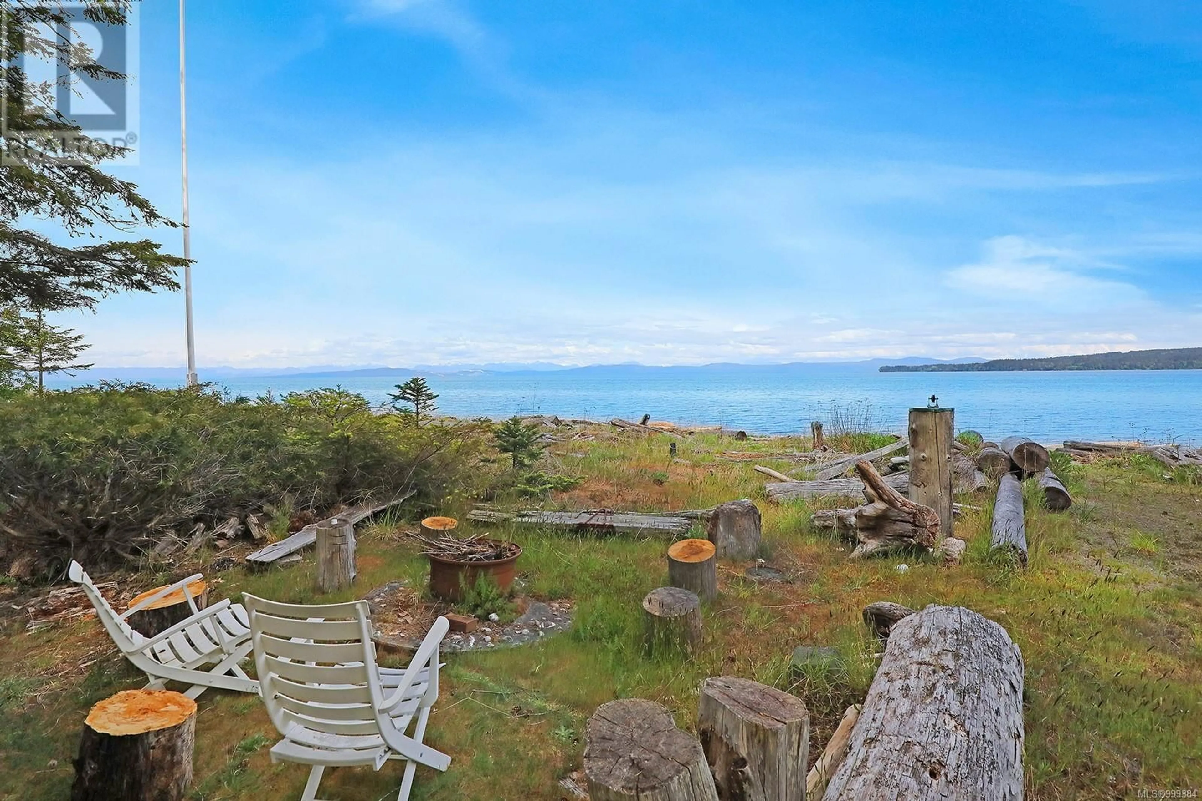 Patio, water/lake/river/ocean view for 1550 DALZIEL ROAD, Denman Island British Columbia V0R1T0