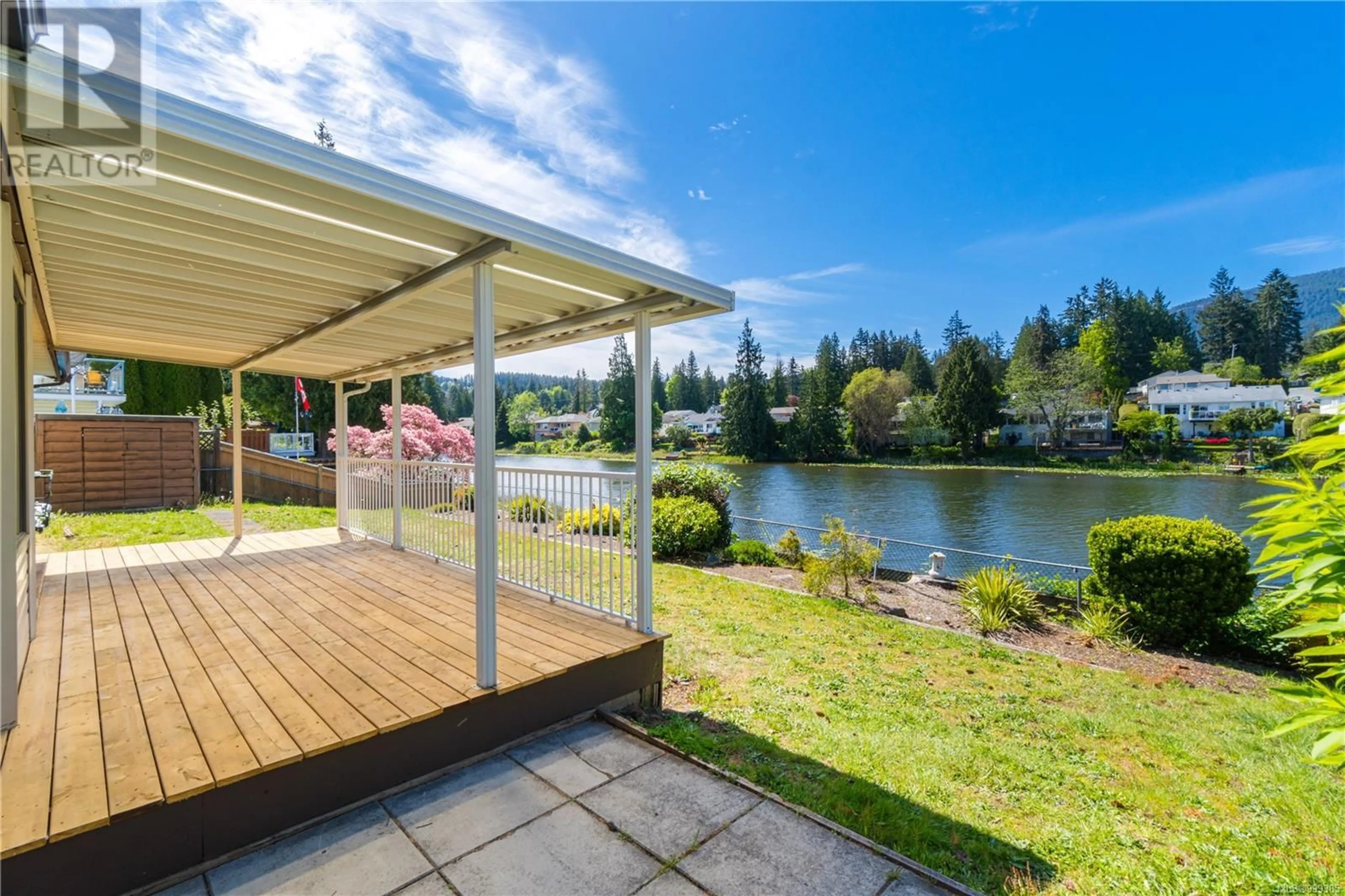 Patio, water/lake/river/ocean view for 2157 MICHIGAN WAY, Nanaimo British Columbia V9R6S1