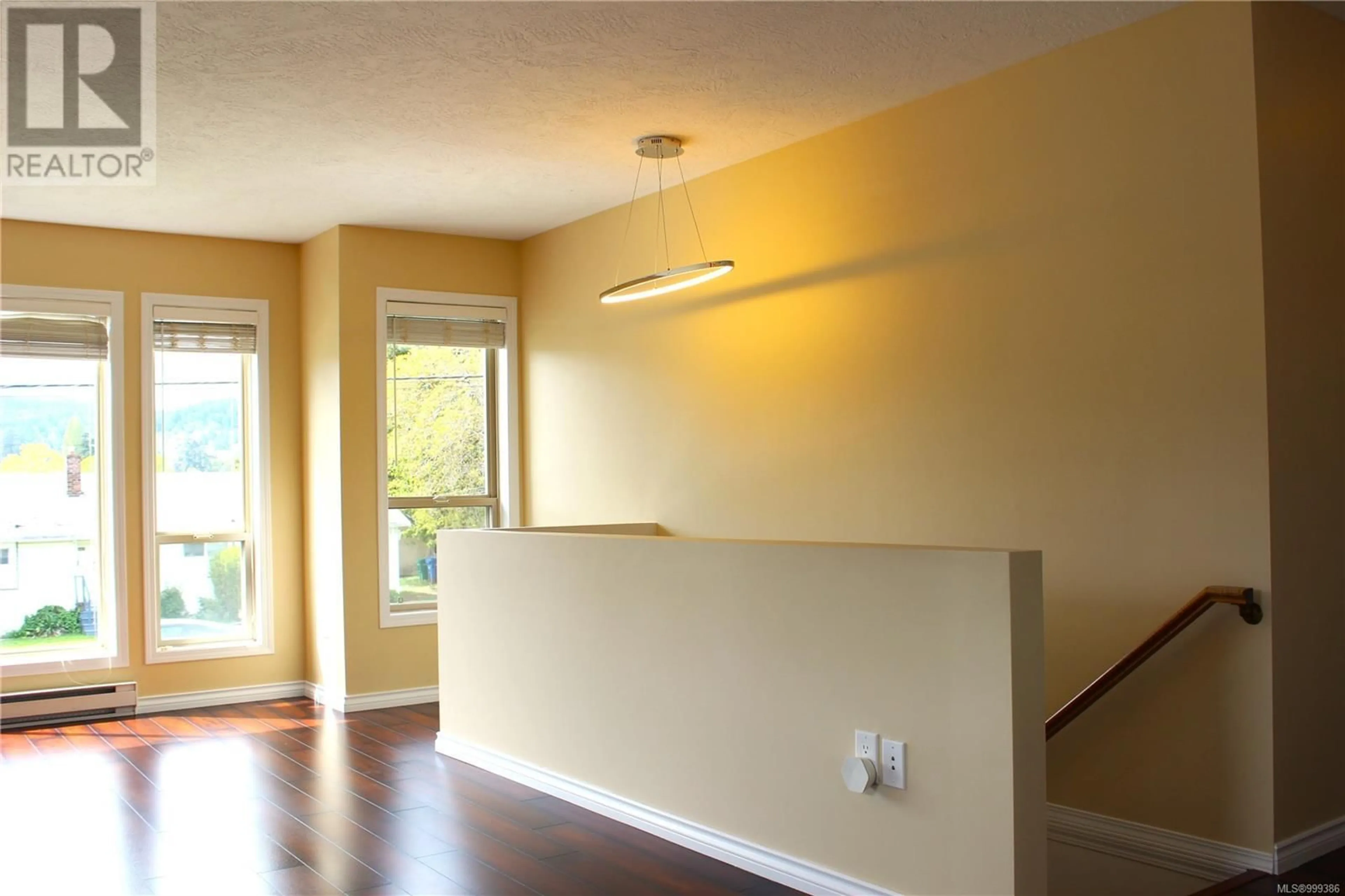 Unknown for 664 HAMILTON AVENUE, Nanaimo British Columbia V9R4G4