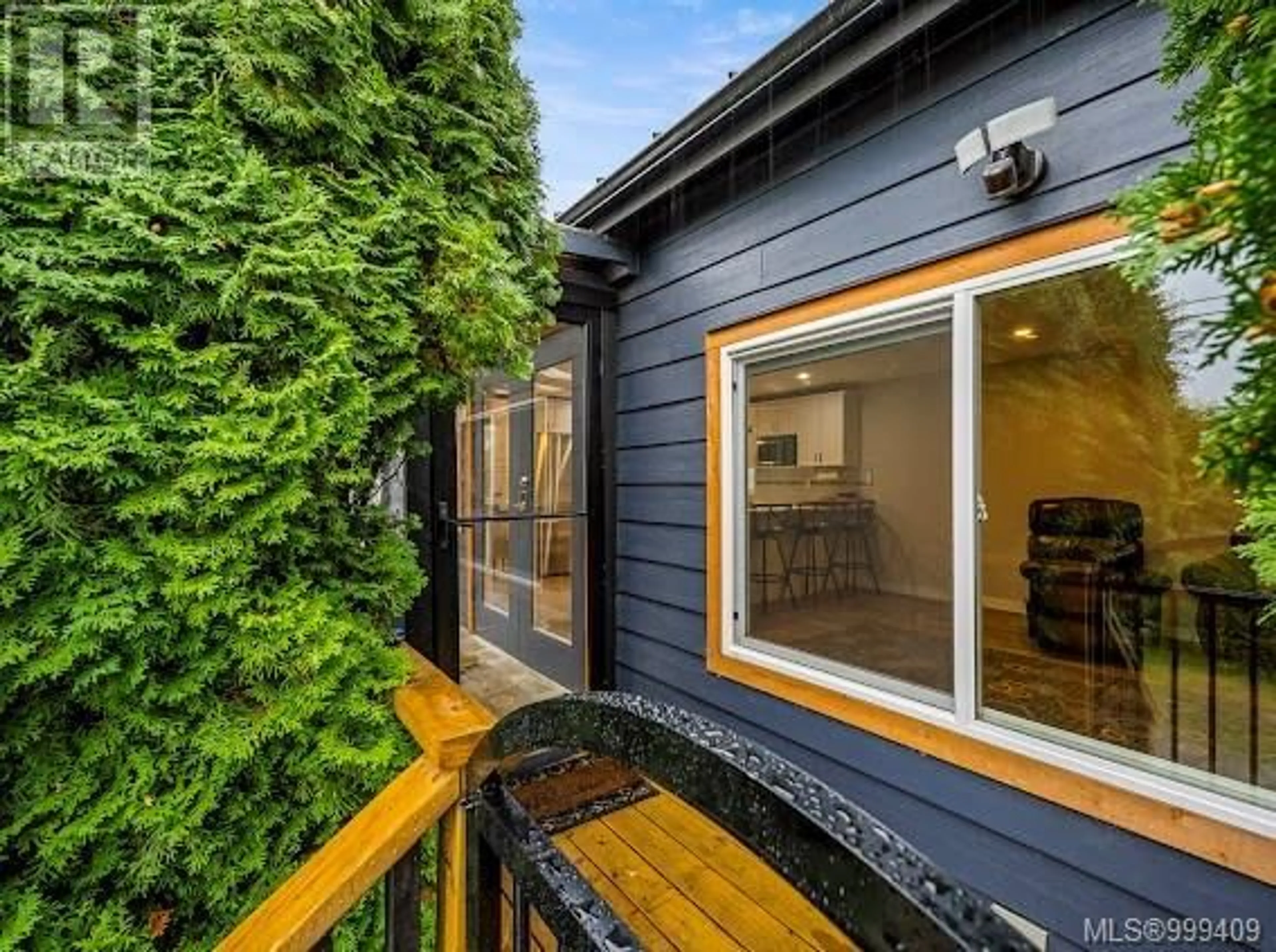 Home with vinyl exterior material, street for 28 - 2625 MANSFIELD DRIVE, Courtenay British Columbia V9N2N2