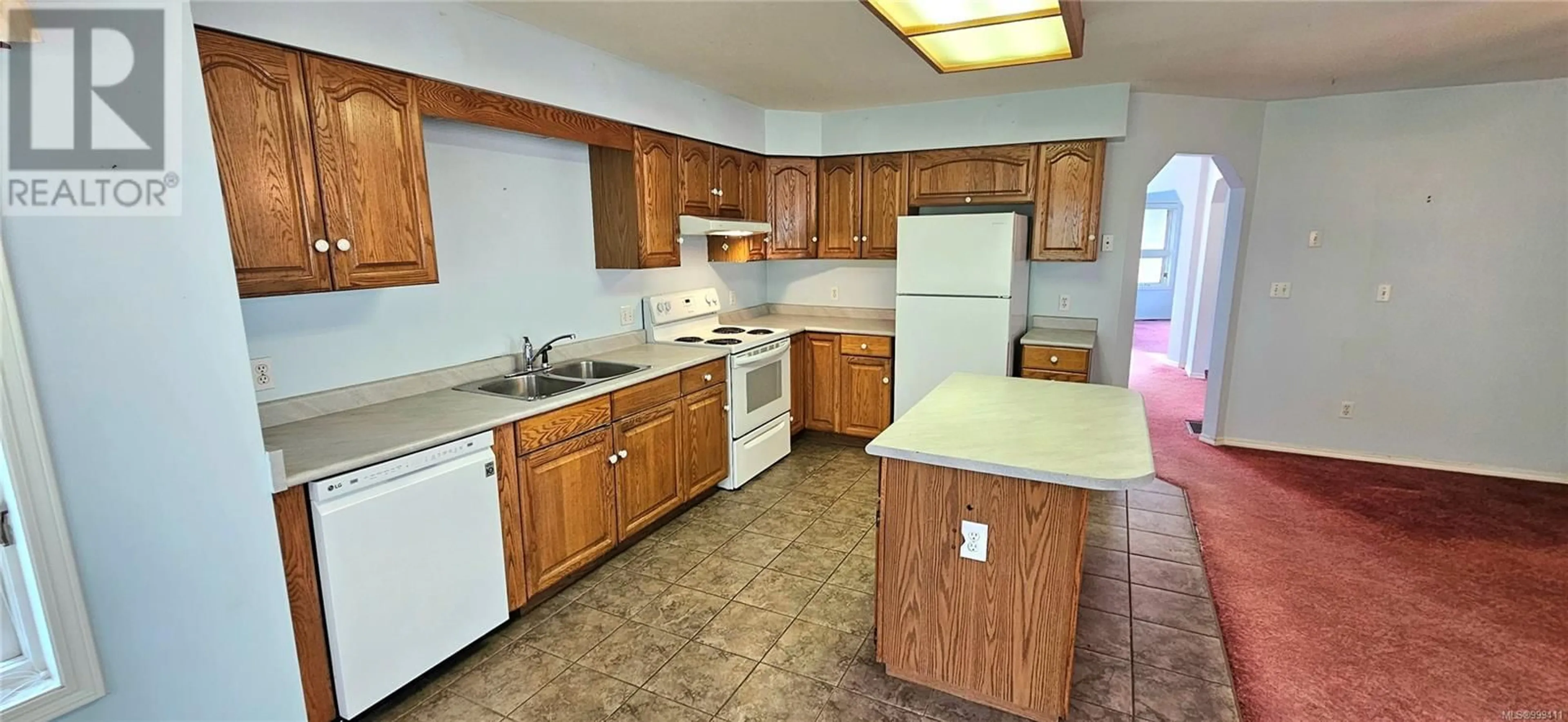 Standard kitchen, unknown for 666 TOTEM CRESCENT, Comox British Columbia V9M3J3