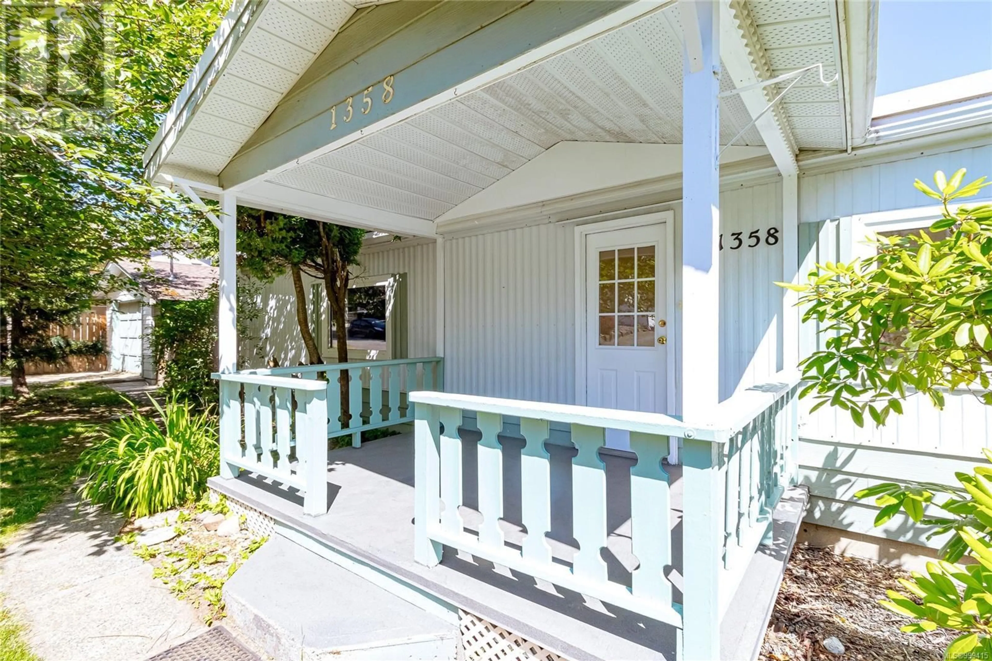 Patio, street for 1358 BIRCHWOOD ROAD, Ladysmith British Columbia V9G1S6