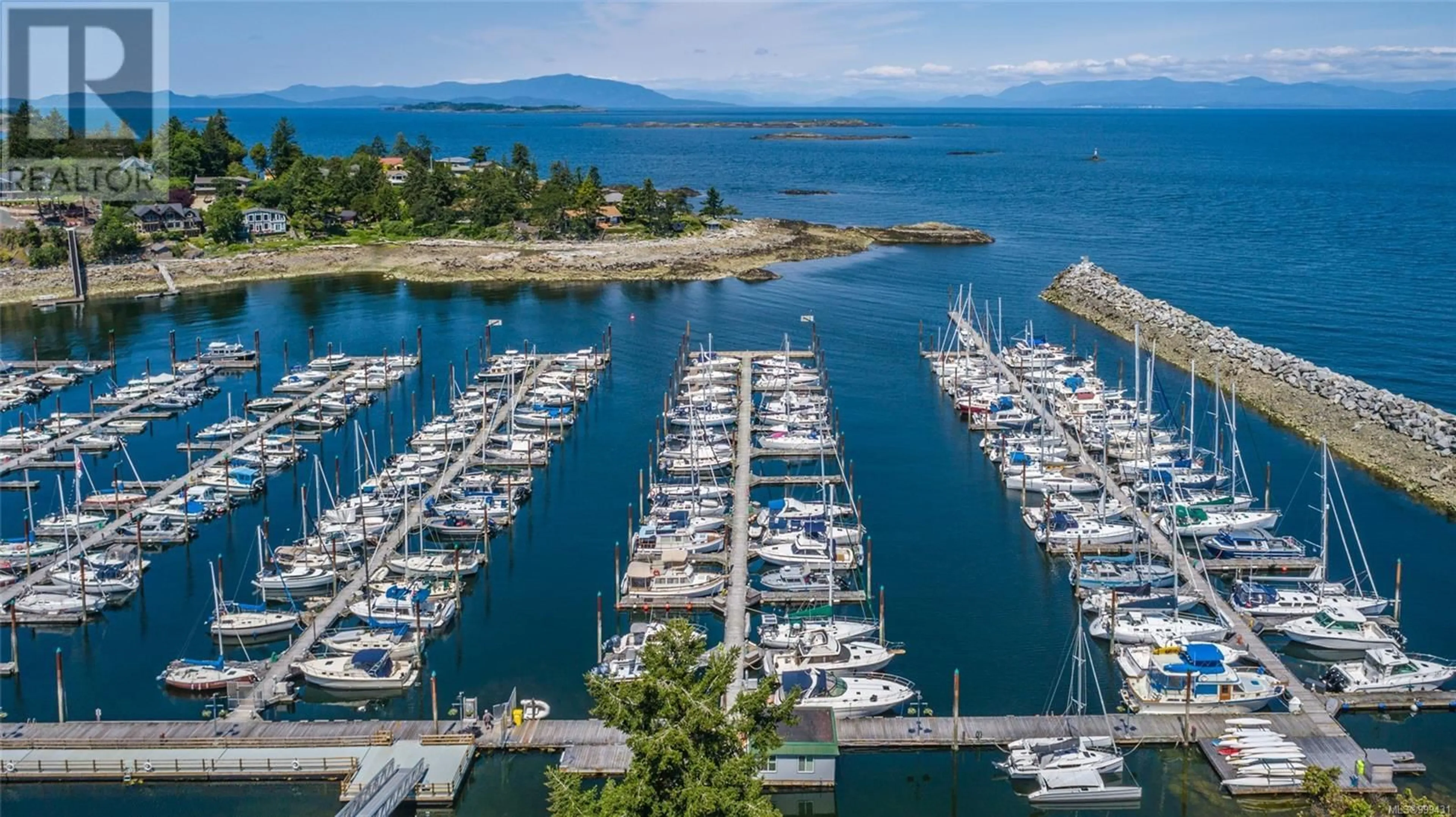 A pic from outside/outdoor area/front of a property/back of a property/a pic from drone, water/lake/river/ocean view for 404 - 3555 OUTRIGGER ROAD, Nanoose Bay British Columbia V9P9K1