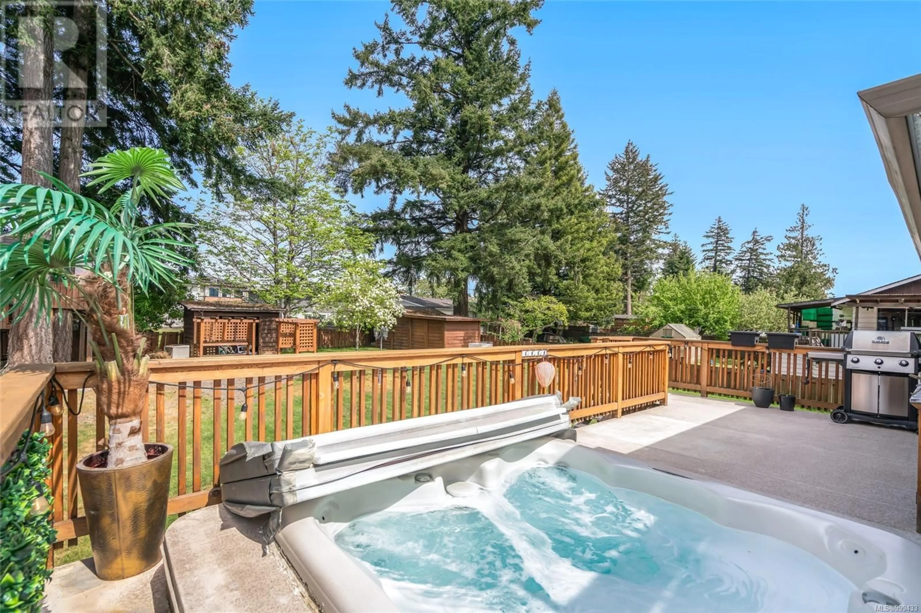 Patio, water/lake/river/ocean view for 5272 SOMERSET DRIVE, Nanaimo British Columbia V9T2K6