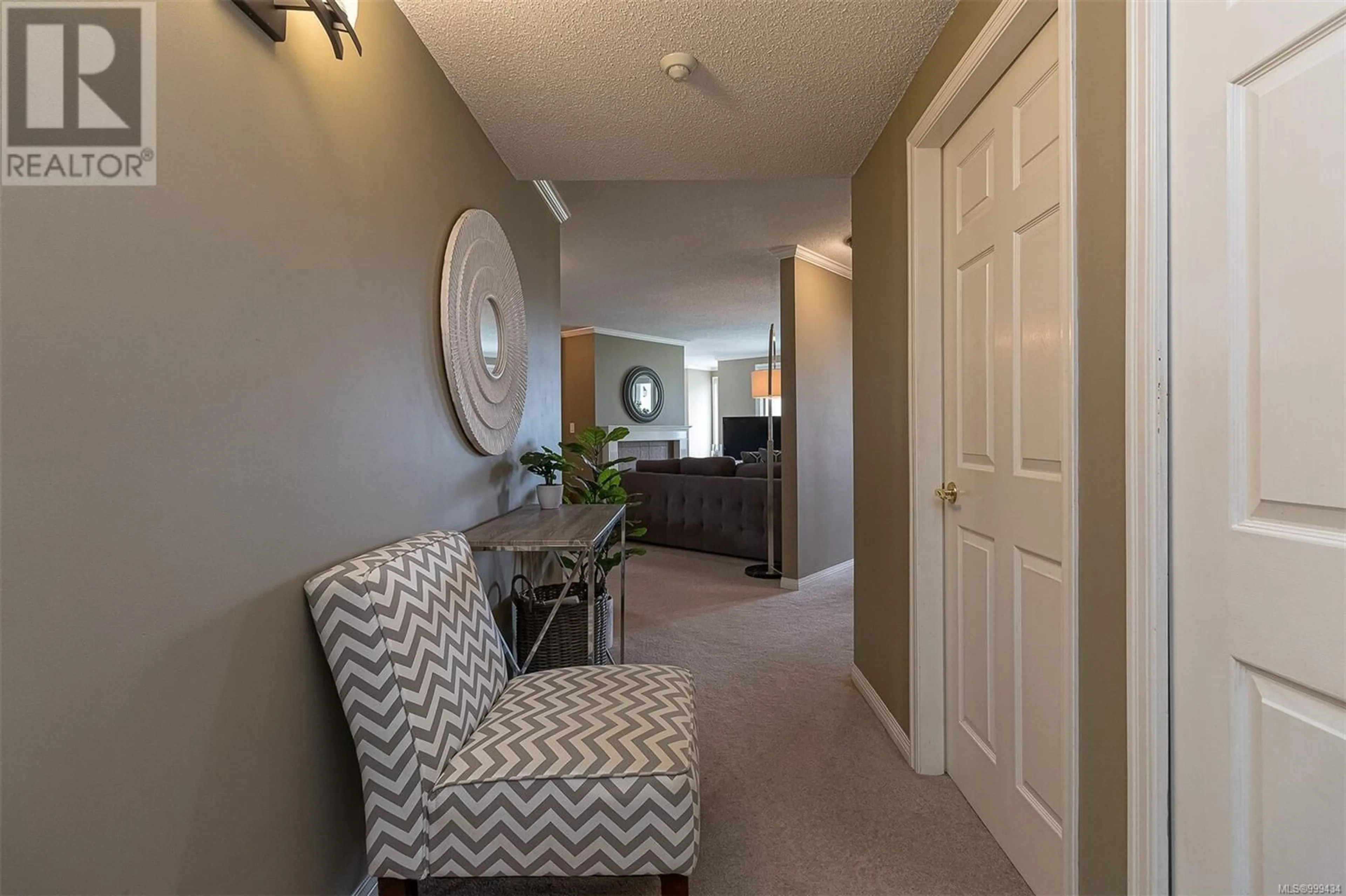 Indoor entryway for 305 - 11 COOPERAGE PLACE, Victoria British Columbia V9A7J9