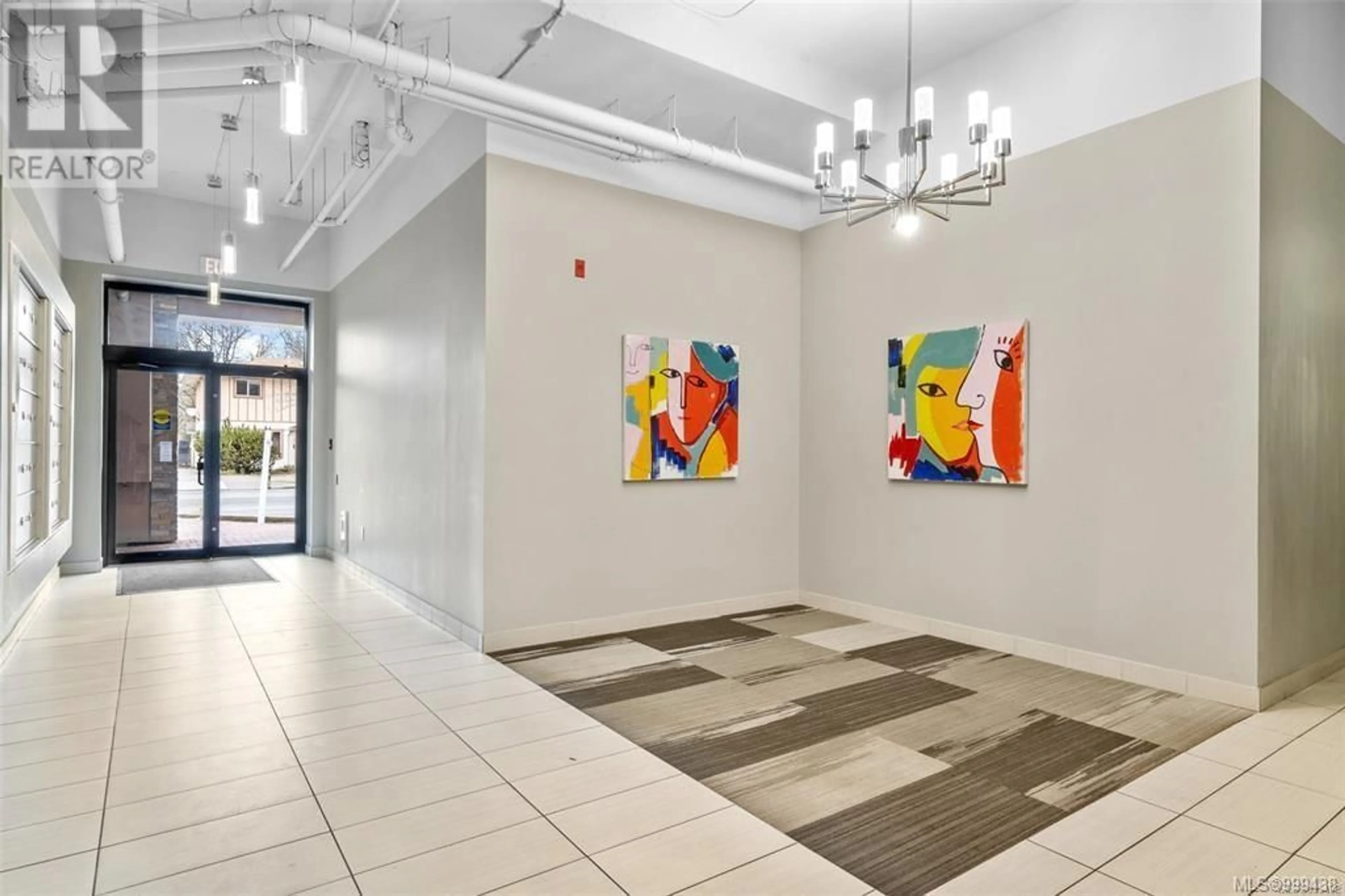 Indoor foyer for 427 - 2871 JACKLIN ROAD, Langford British Columbia V9B0P3