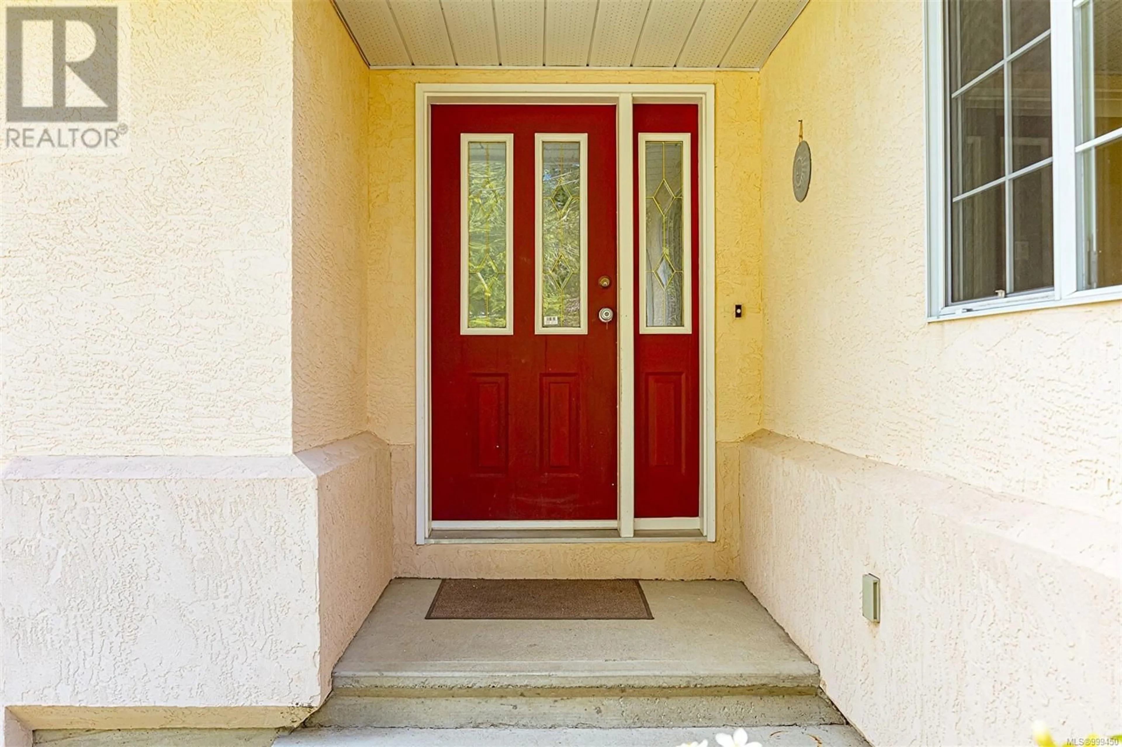 Indoor entryway for 2214 FRENCH ROAD SOUTH, Sooke British Columbia V9Z1J5
