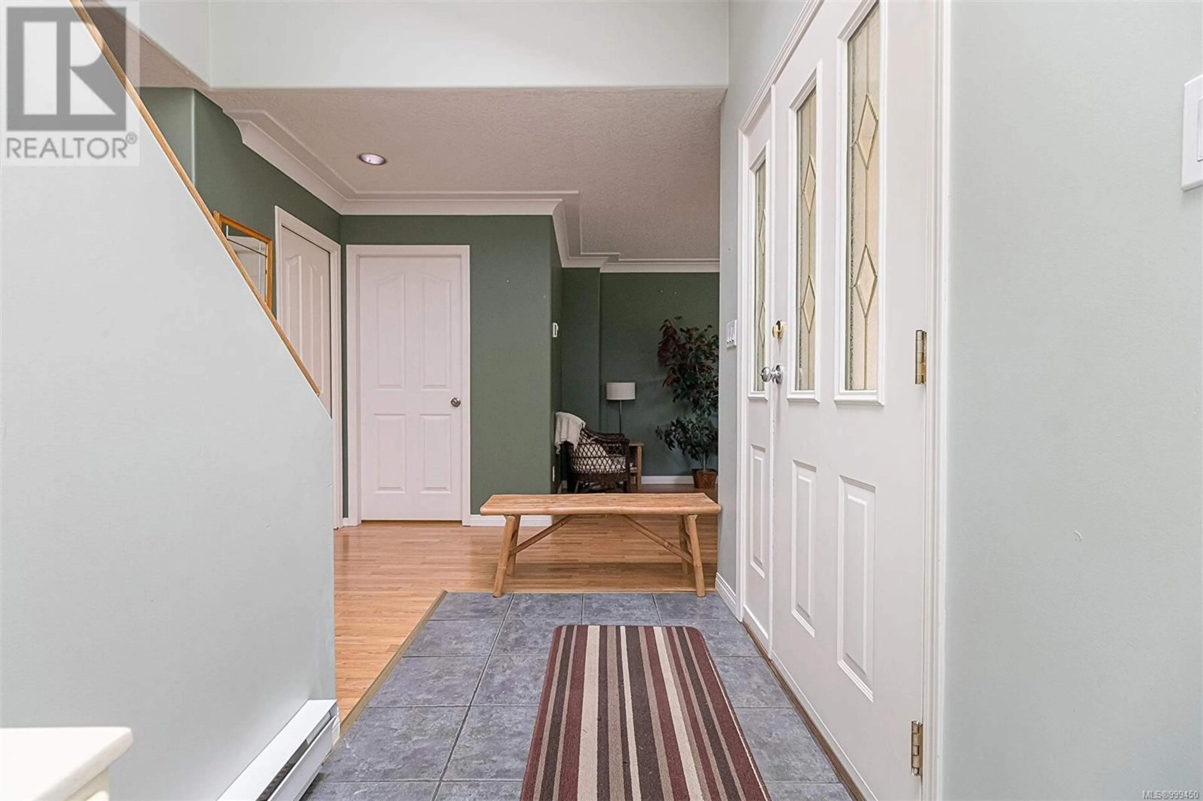 Indoor entryway for 2214 FRENCH ROAD SOUTH, Sooke British Columbia V9Z1J5