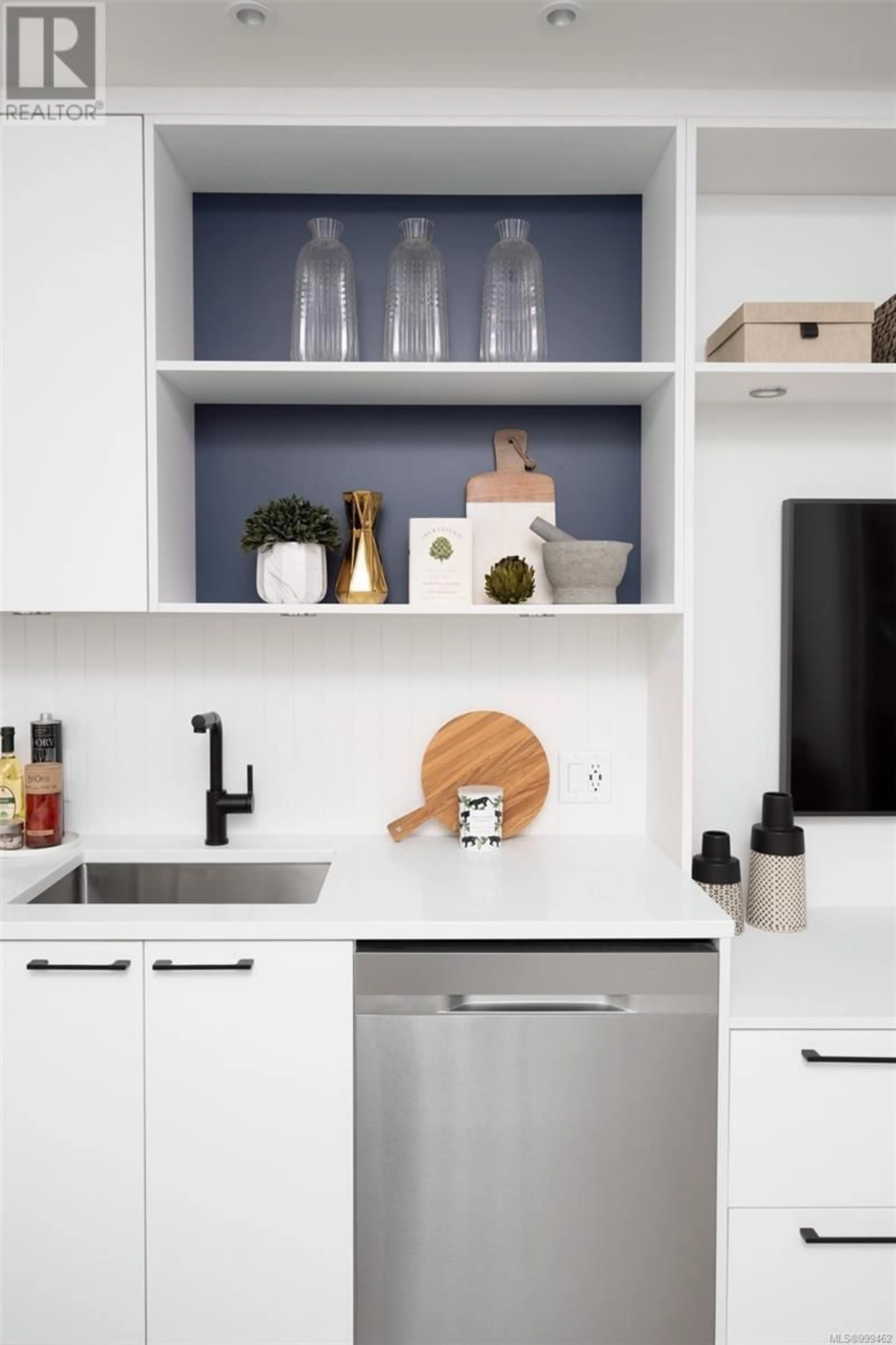 Contemporary kitchen, unknown for 108 - 1075 TILLICUM ROAD, Esquimalt British Columbia V9A2A4