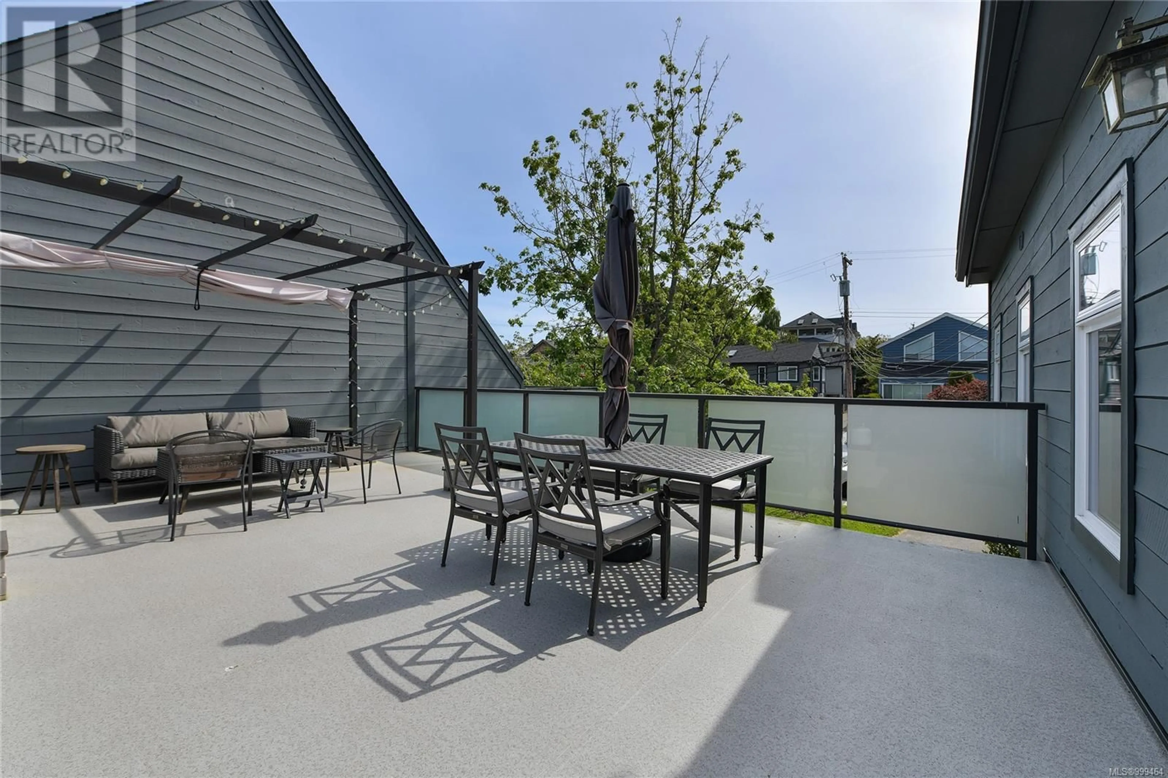 Patio, street for 1 - 118 MICHIGAN STREET, Victoria British Columbia V8V1R1