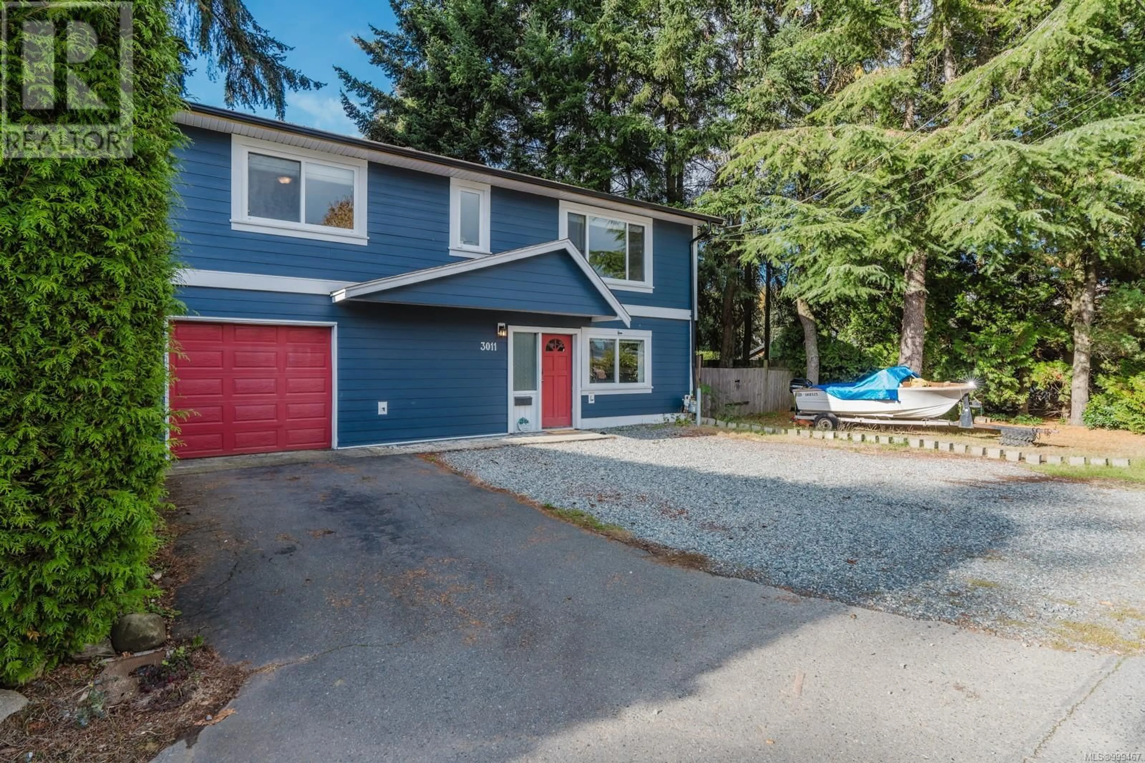 Home with vinyl exterior material, street for 3011 105TH STREET, Nanaimo British Columbia V9T5H9