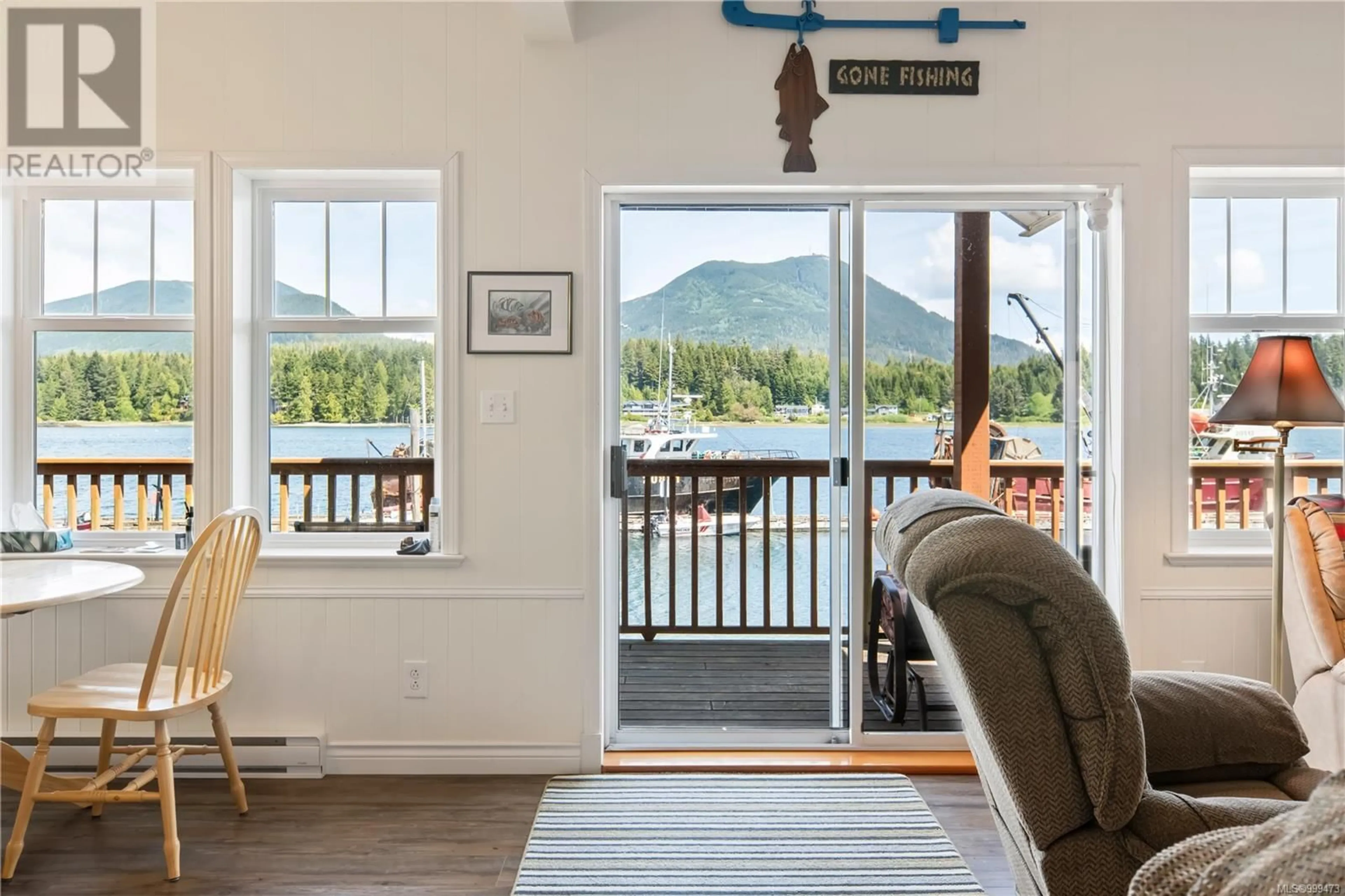 Indoor entryway for 1412 IMPERIAL LANE, Ucluelet British Columbia V0R3A0
