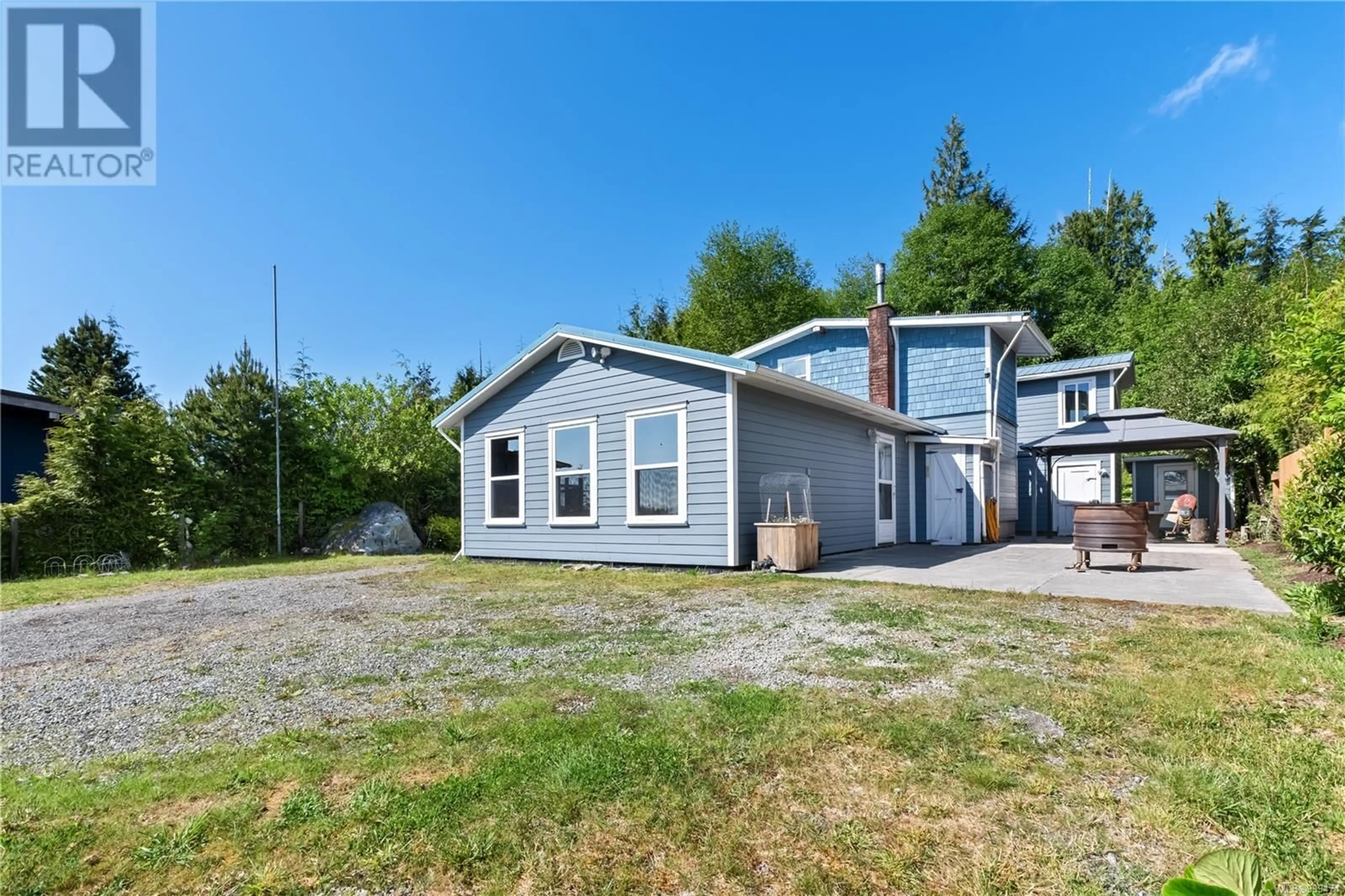 Home with vinyl exterior material, unknown for 1065 SEVENTH AVENUE, Ucluelet British Columbia V0R3A0