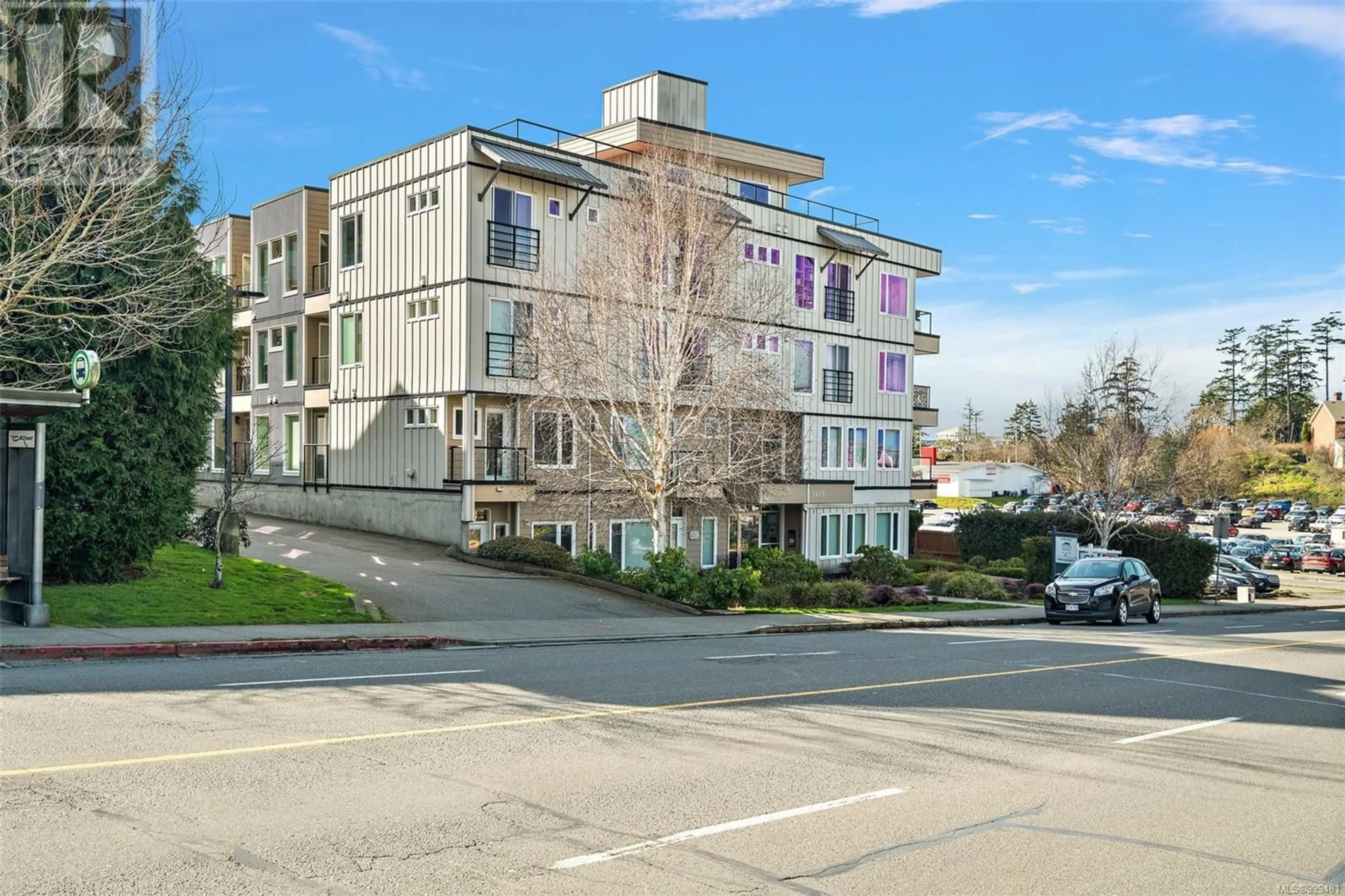 A pic from outside/outdoor area/front of a property/back of a property/a pic from drone, unknown for 414 - 1405 ESQUIMALT ROAD, Esquimalt British Columbia V9A0A4
