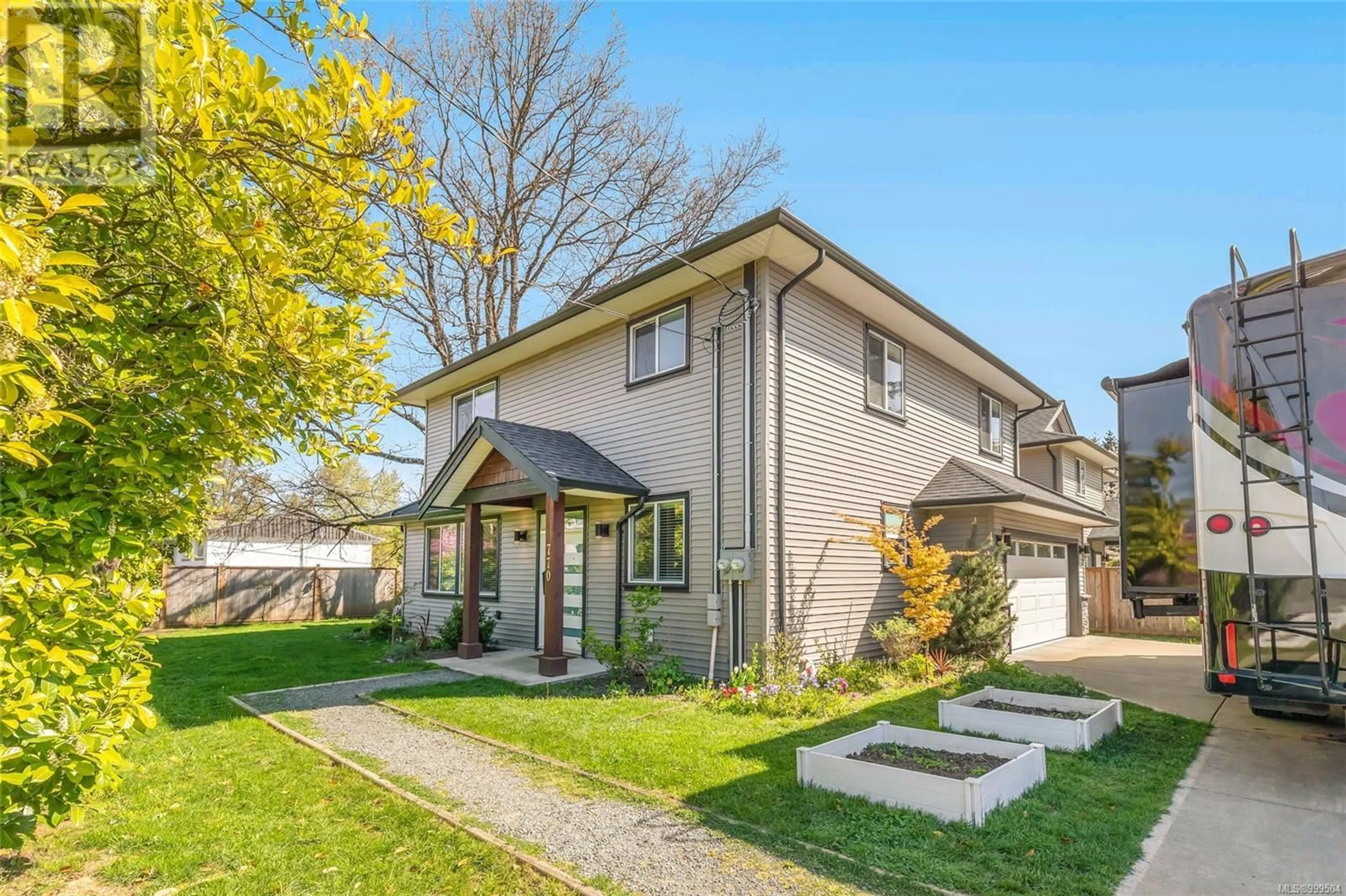 Home with brick exterior material, street for 770 BRUCE AVENUE, Nanaimo British Columbia V9R3Z5
