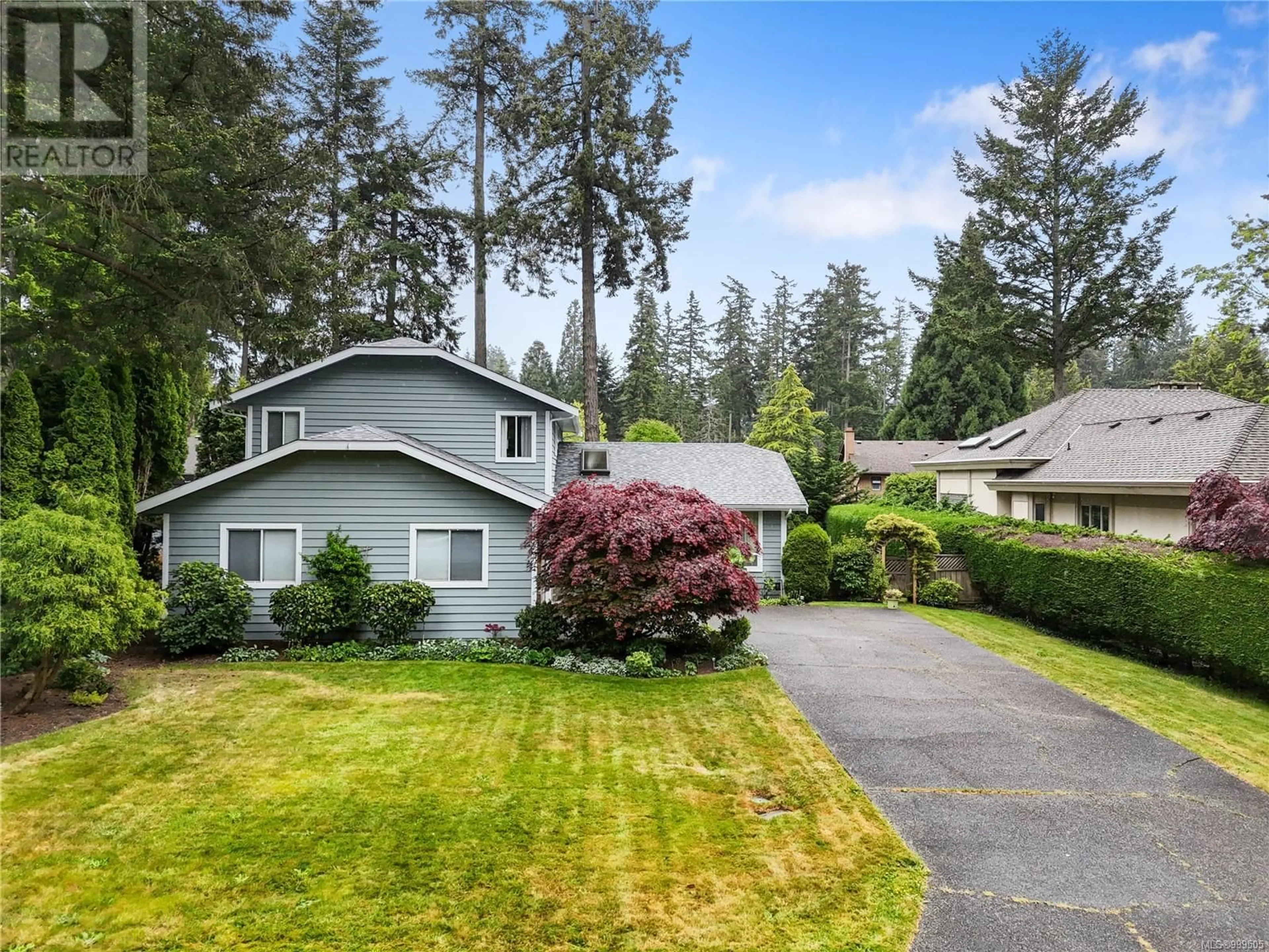 Home with vinyl exterior material, street for 4431 EMILY CARR DRIVE, Saanich British Columbia V8X4M2