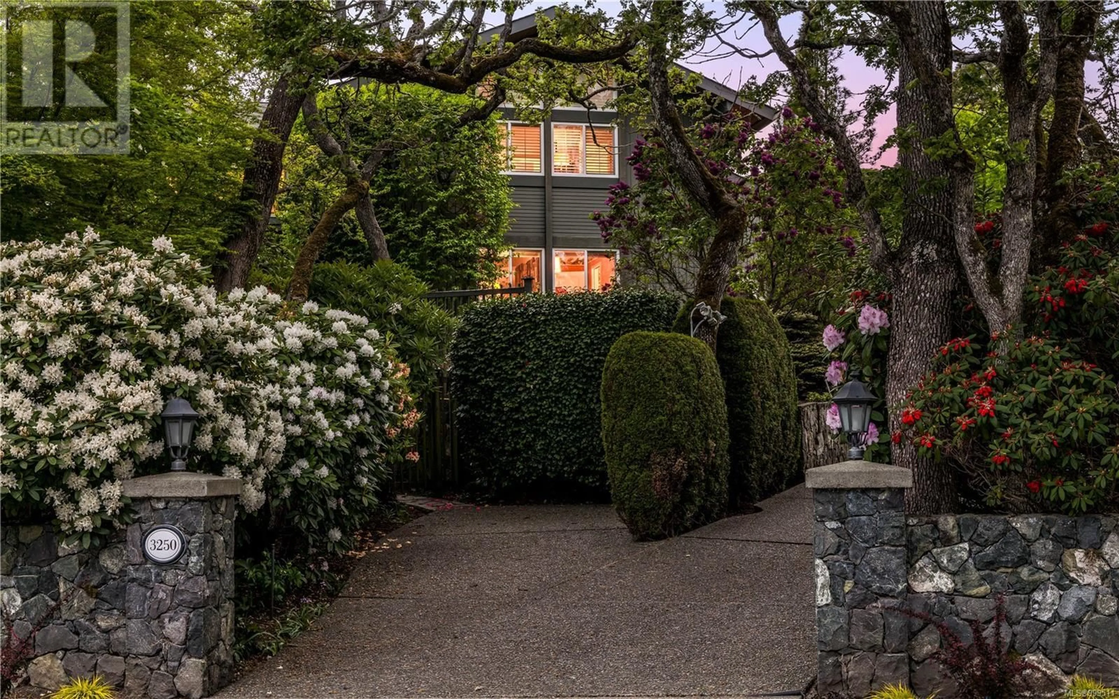 Unknown for 3250 NORFOLK ROAD, Oak Bay British Columbia V8R6H4