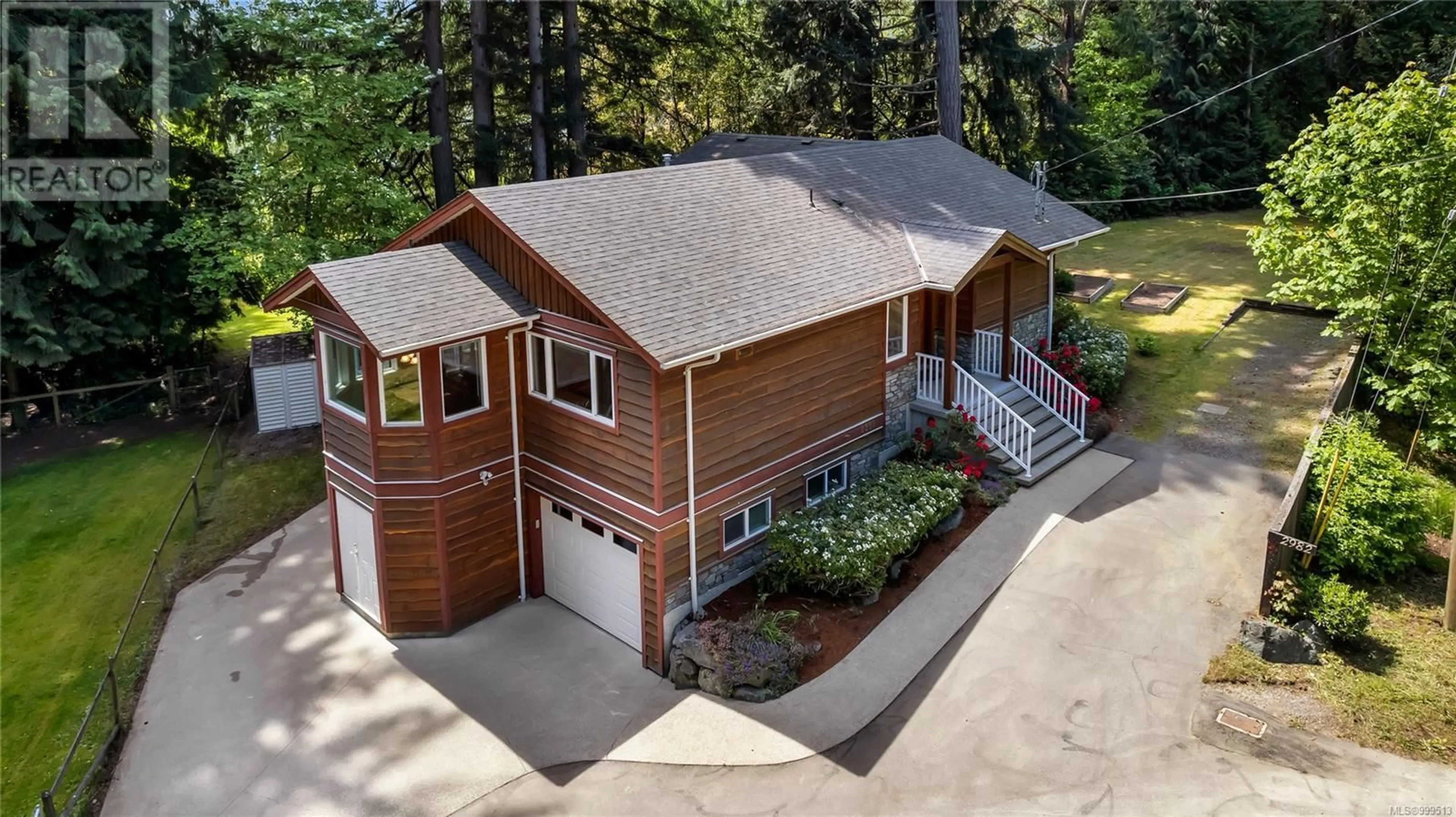 A pic from outside/outdoor area/front of a property/back of a property/a pic from drone, unknown for 2982 HENRY ROAD, Chemainus British Columbia V0R1K5