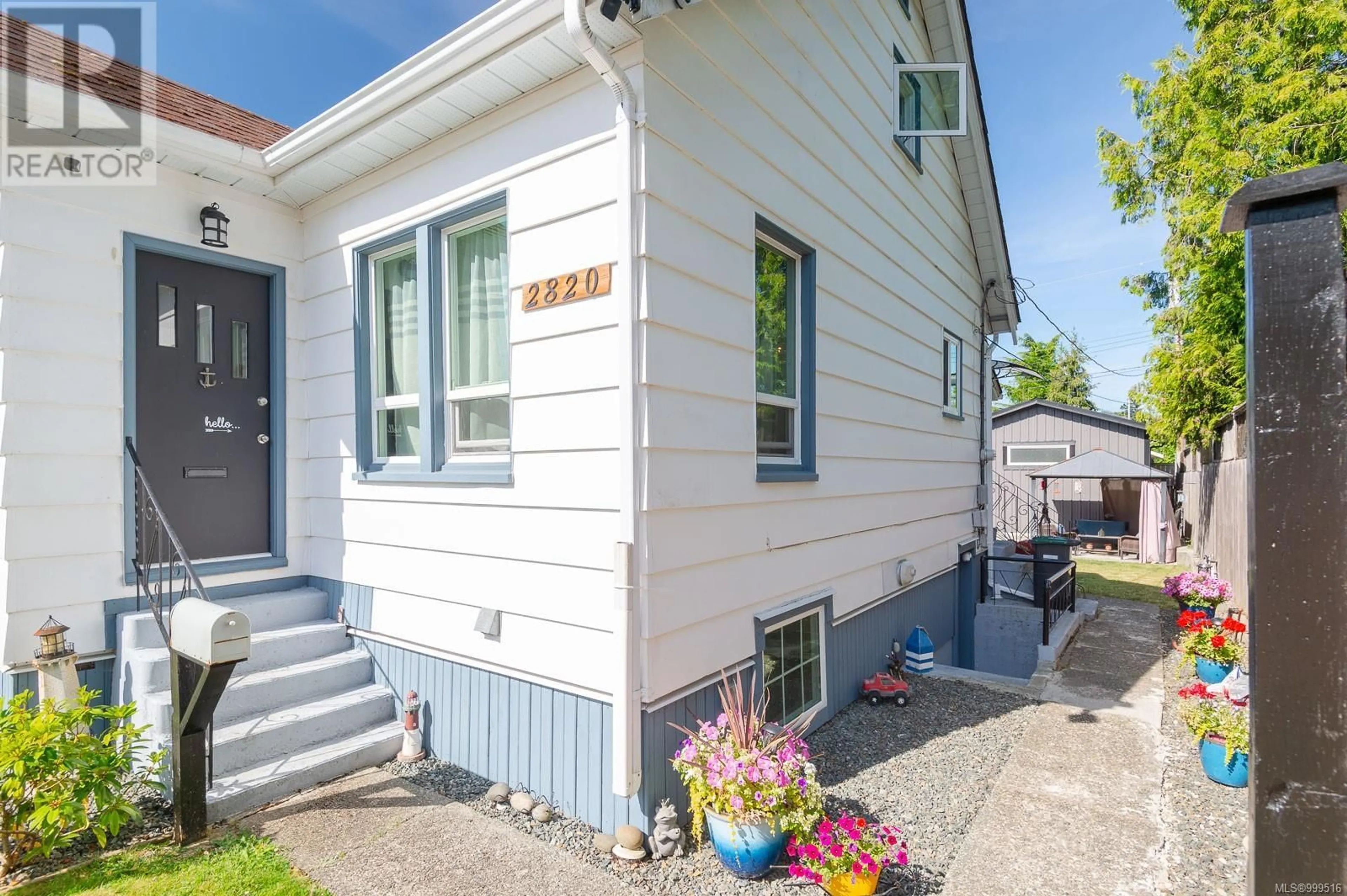 Home with vinyl exterior material, street for 2820 5TH AVENUE, Port Alberni British Columbia V9Y2E8