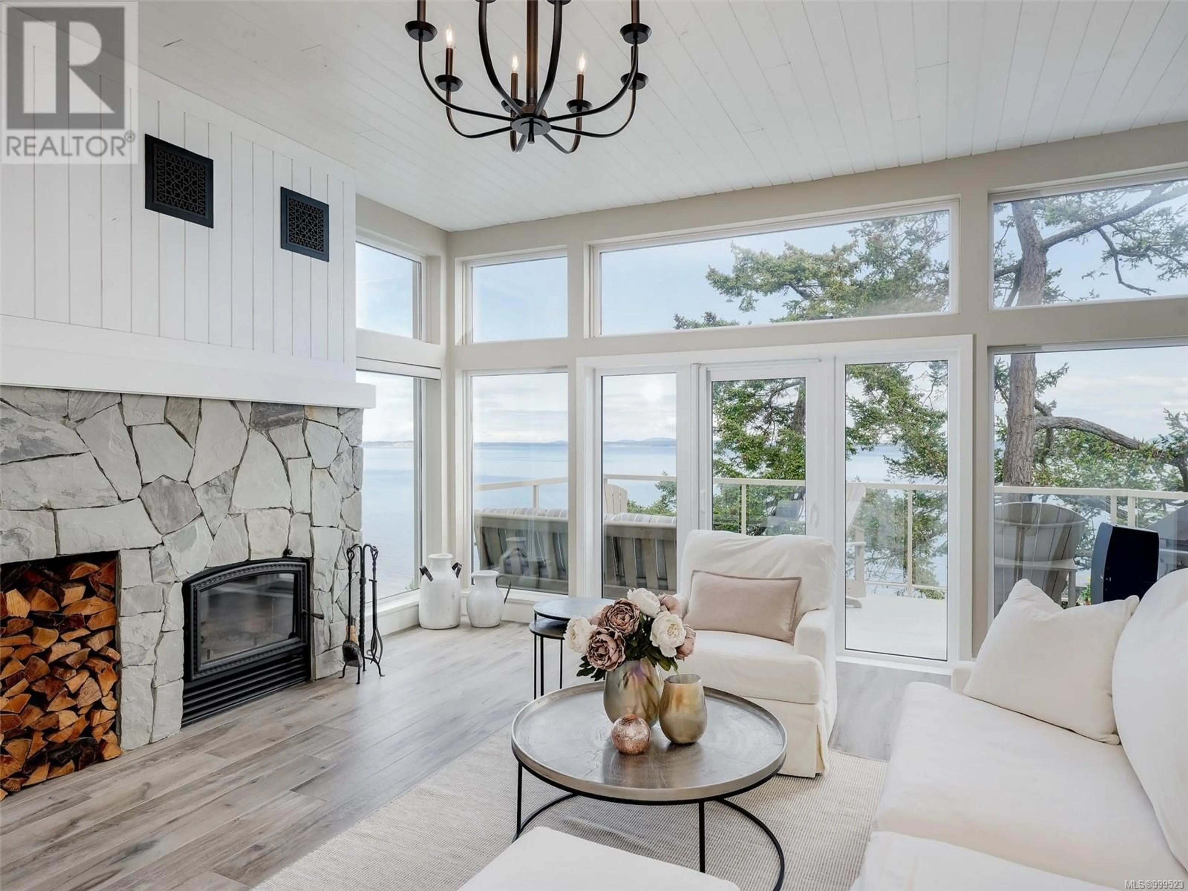 Living room with furniture, unknown for 18 - 4771 CORDOVA BAY ROAD, Saanich British Columbia V8Y2J7