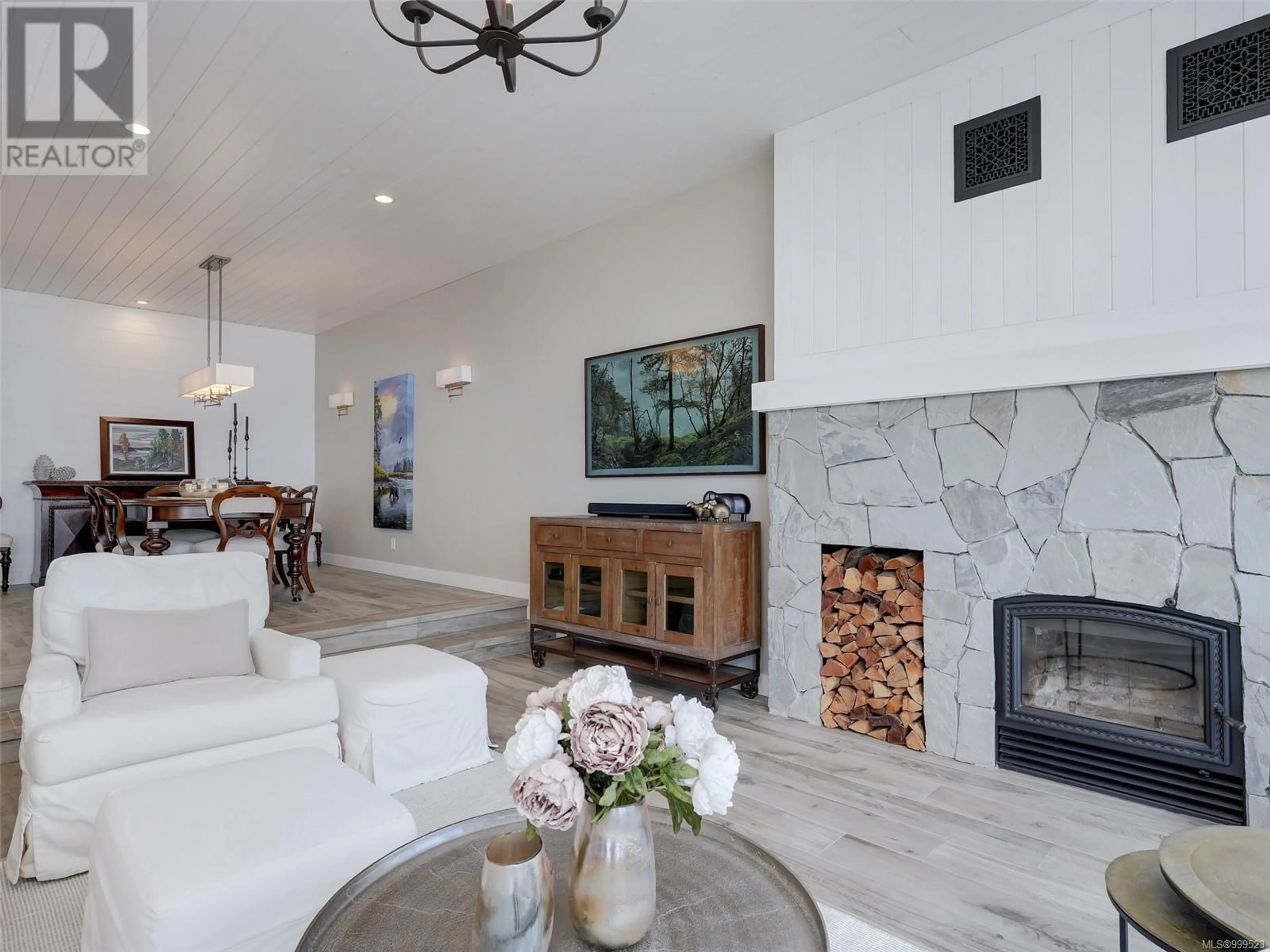 Living room with furniture, ceramic/tile floor for 18 - 4771 CORDOVA BAY ROAD, Saanich British Columbia V8Y2J7