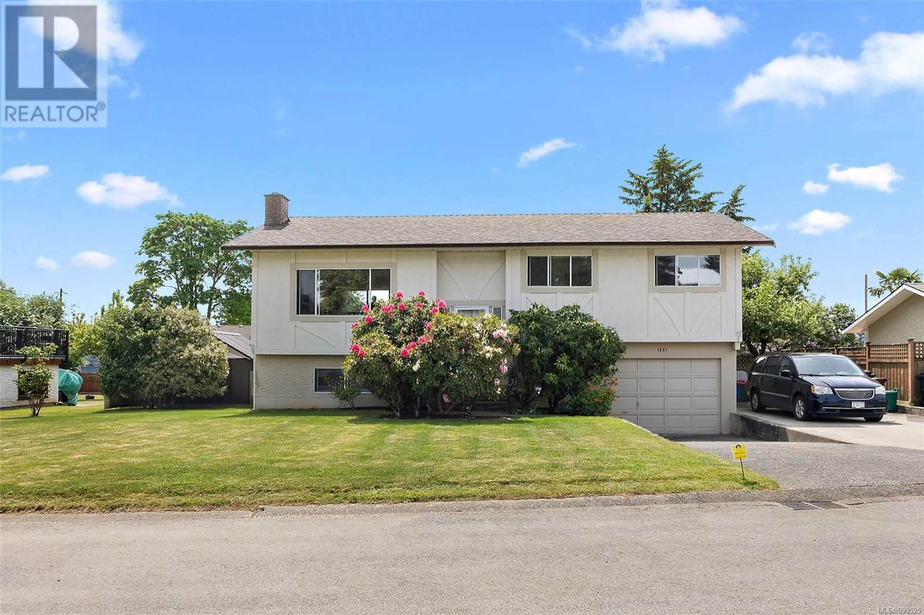 Home with vinyl exterior material, street for 1881 SEABOARD CRESCENT, Central Saanich British Columbia V8M1K6