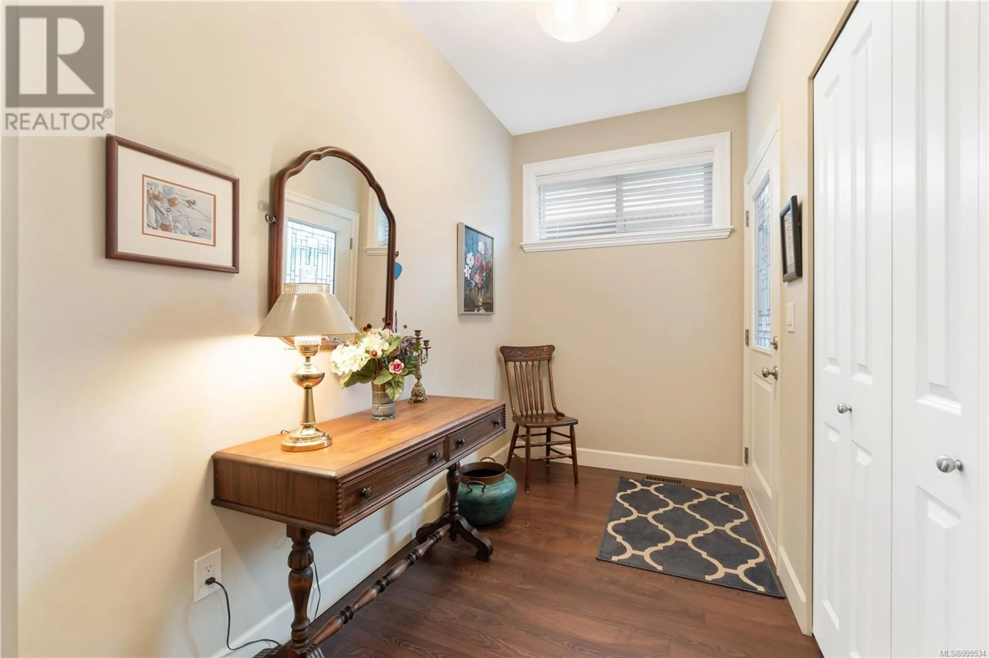 Indoor entryway for 102 - 4406 AMBLEWOOD LANE, Nanaimo British Columbia V9T0E6