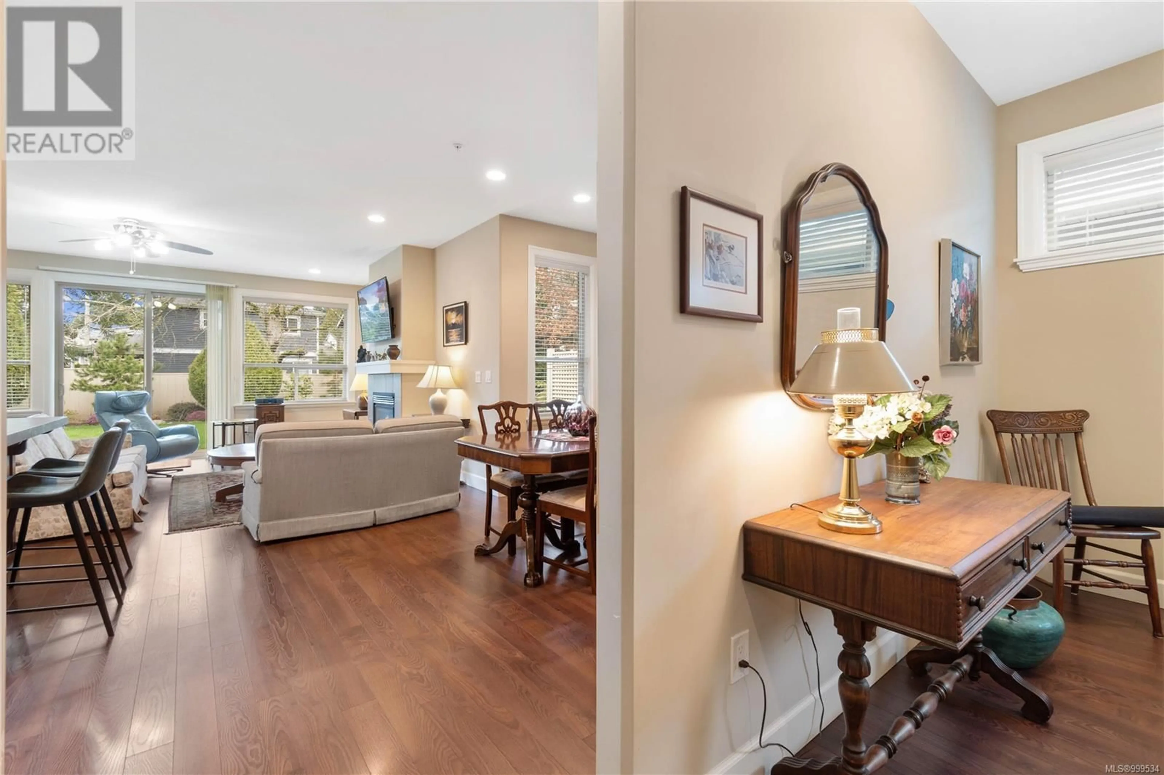 Indoor entryway for 102 - 4406 AMBLEWOOD LANE, Nanaimo British Columbia V9T0E6