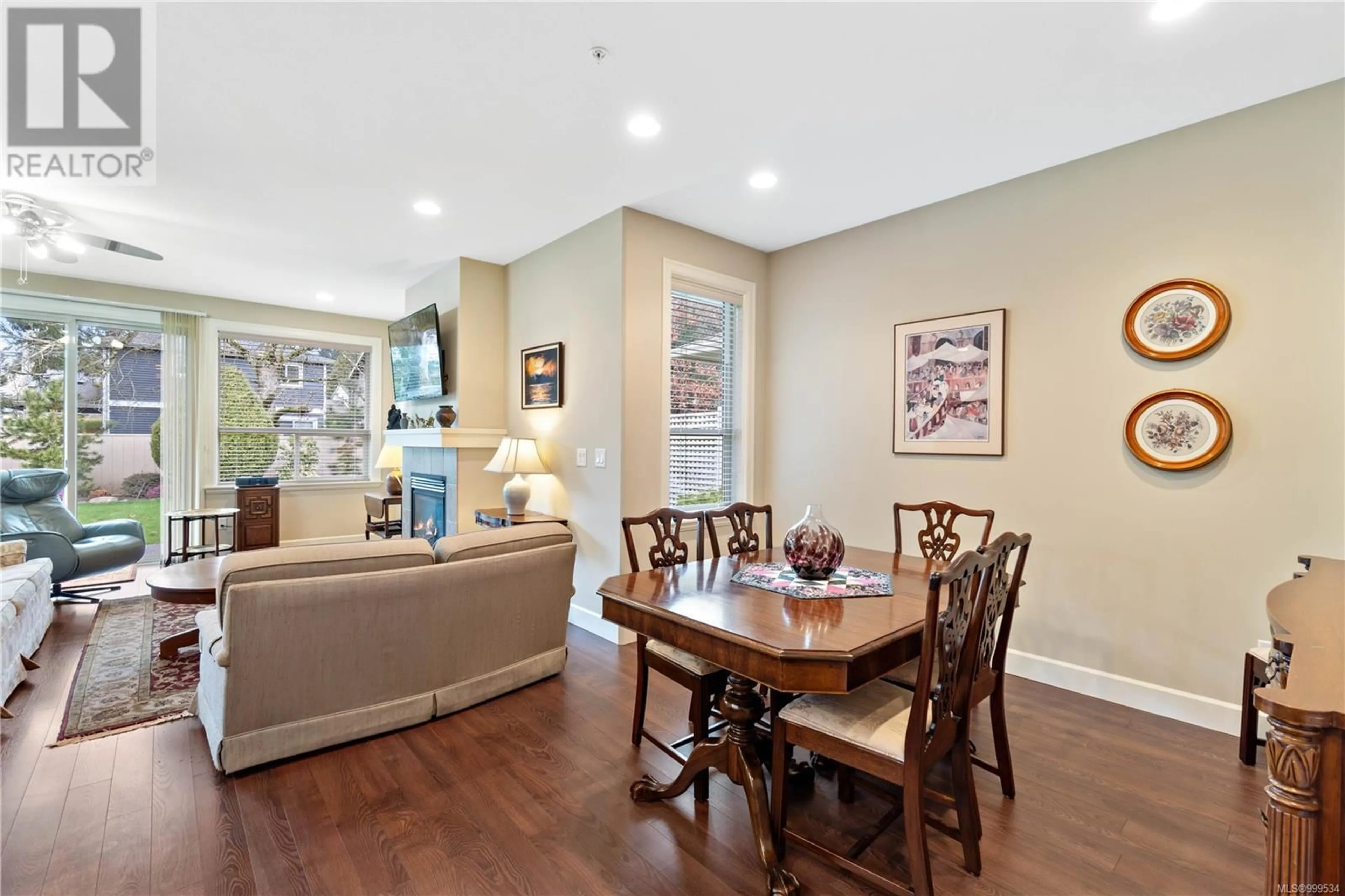 Dining room, wood/laminate floor for 102 - 4406 AMBLEWOOD LANE, Nanaimo British Columbia V9T0E6
