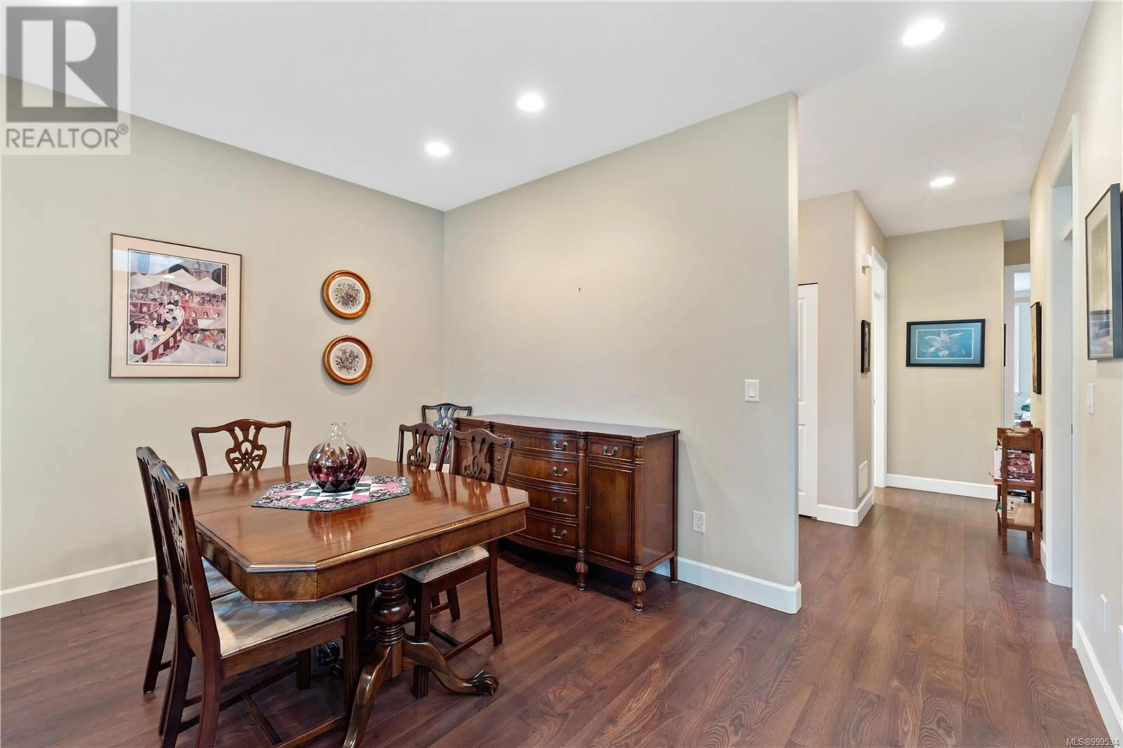 Dining room, wood/laminate floor for 102 - 4406 AMBLEWOOD LANE, Nanaimo British Columbia V9T0E6