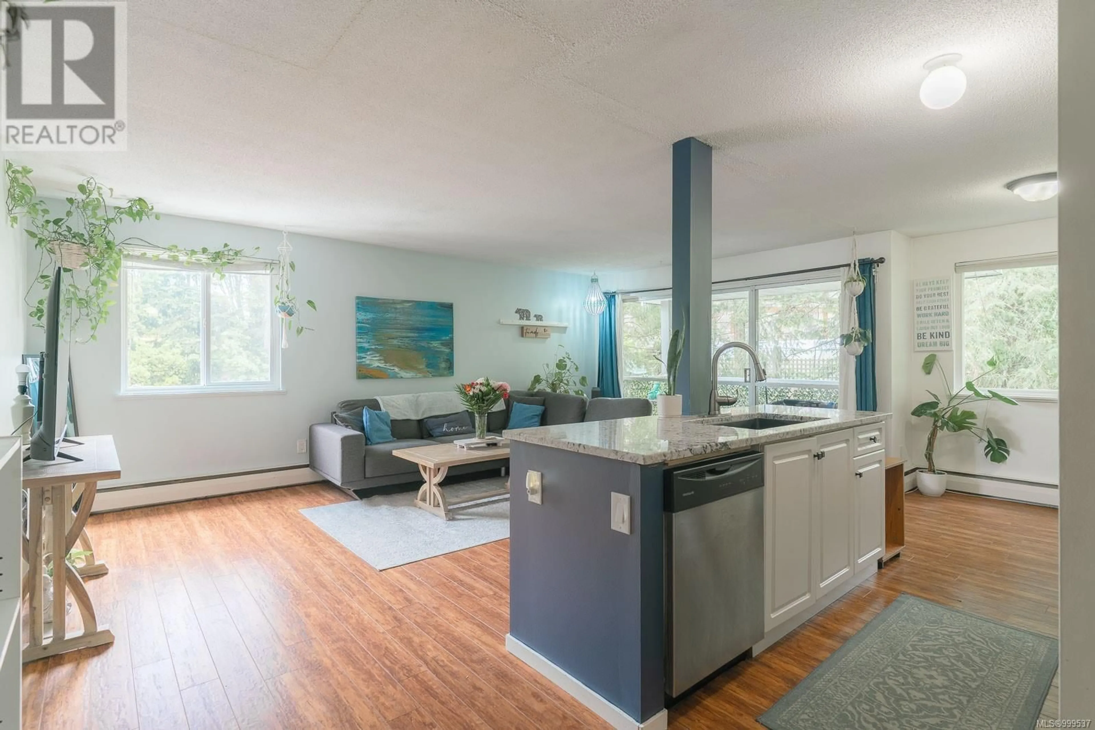 Open concept kitchen, unknown for 4302 - 997 BOWEN ROAD, Nanaimo British Columbia V9R2A4
