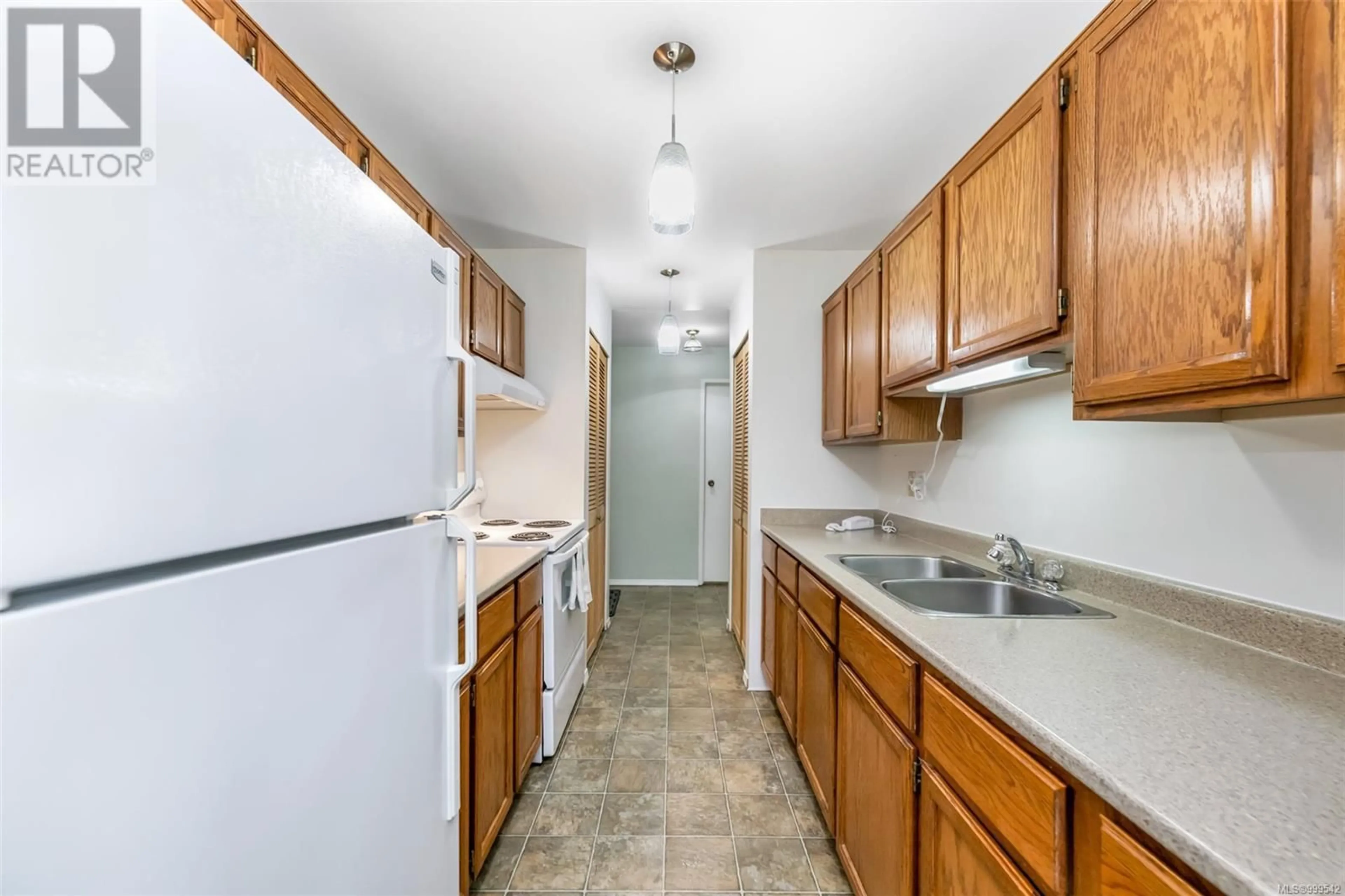 Standard kitchen, unknown for 101 - 18 KING GEORGE ROAD, Lake Cowichan British Columbia V0R2G0