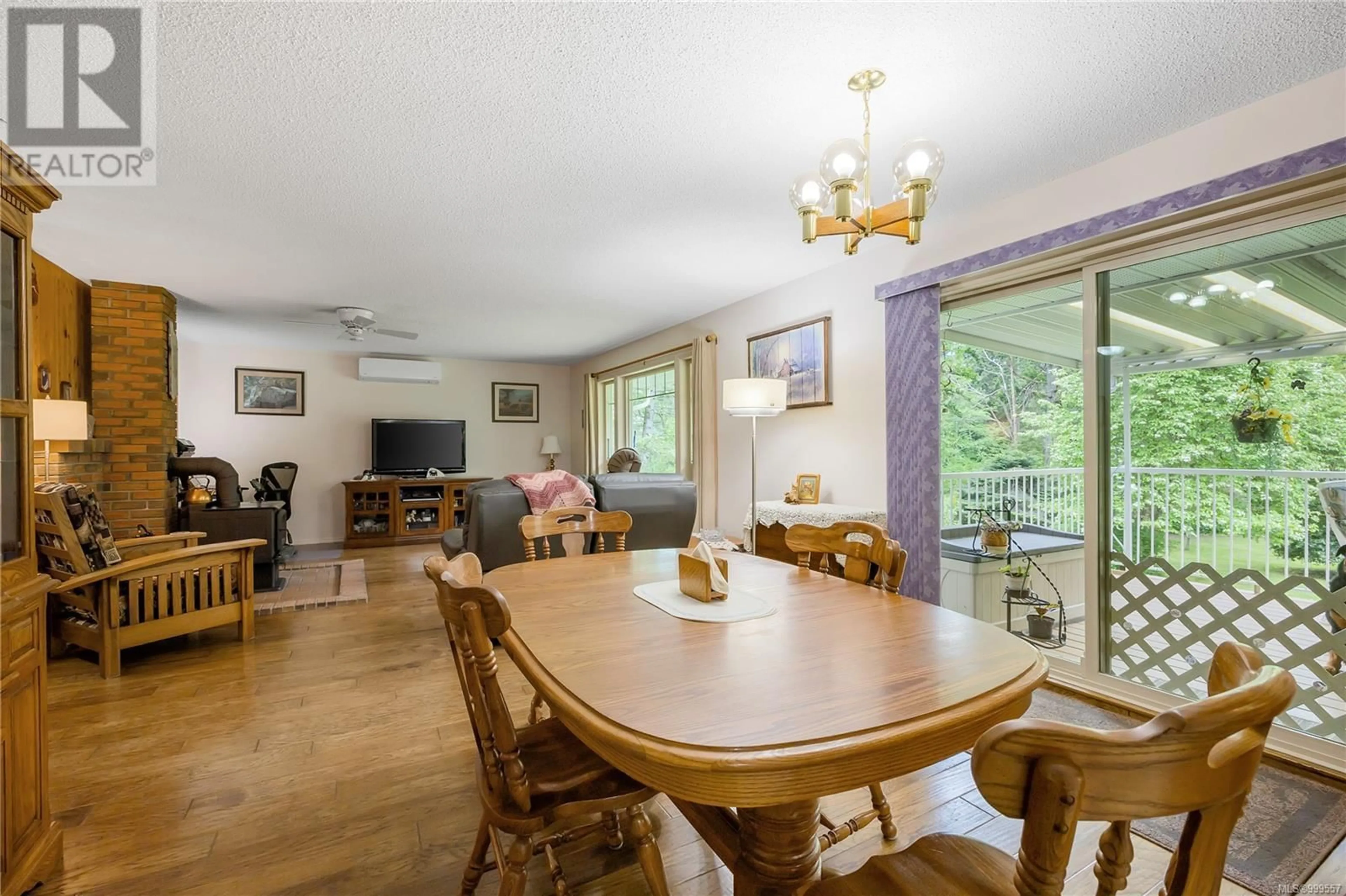 Dining room, wood/laminate floor for 2953 RAVENHILL ROAD, Nanaimo British Columbia V9X1N7