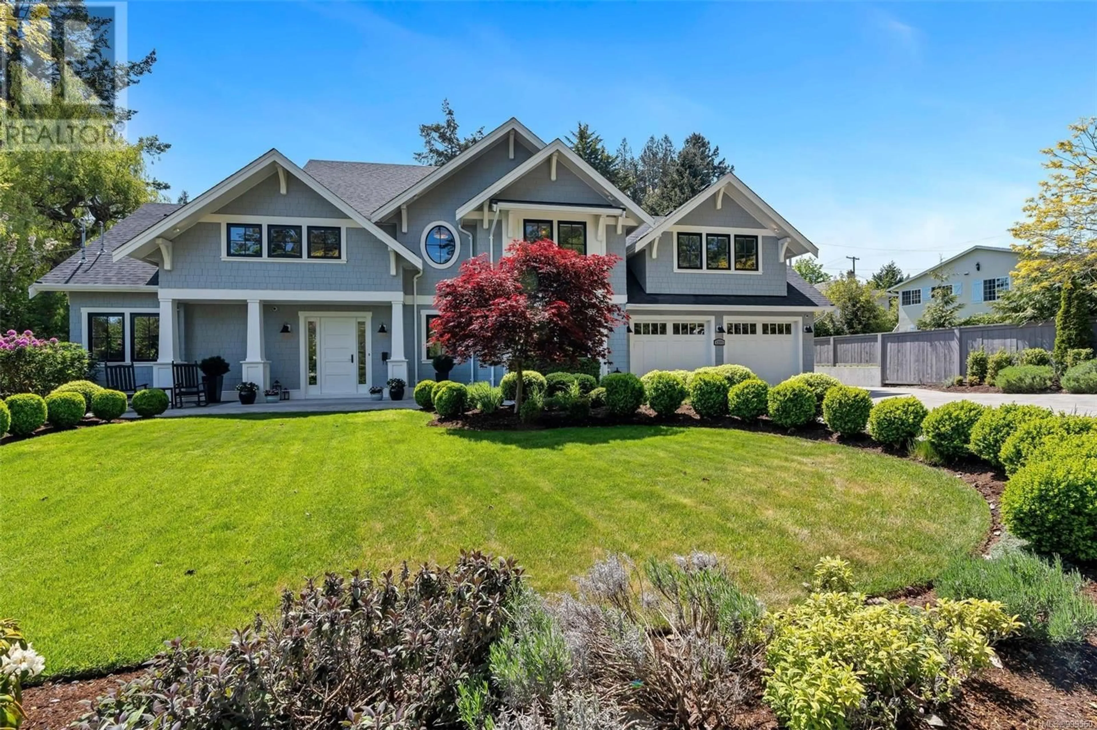 Home with vinyl exterior material, water/lake/river/ocean view for 1105 DARCY LANE, Saanich British Columbia V8Y1G1