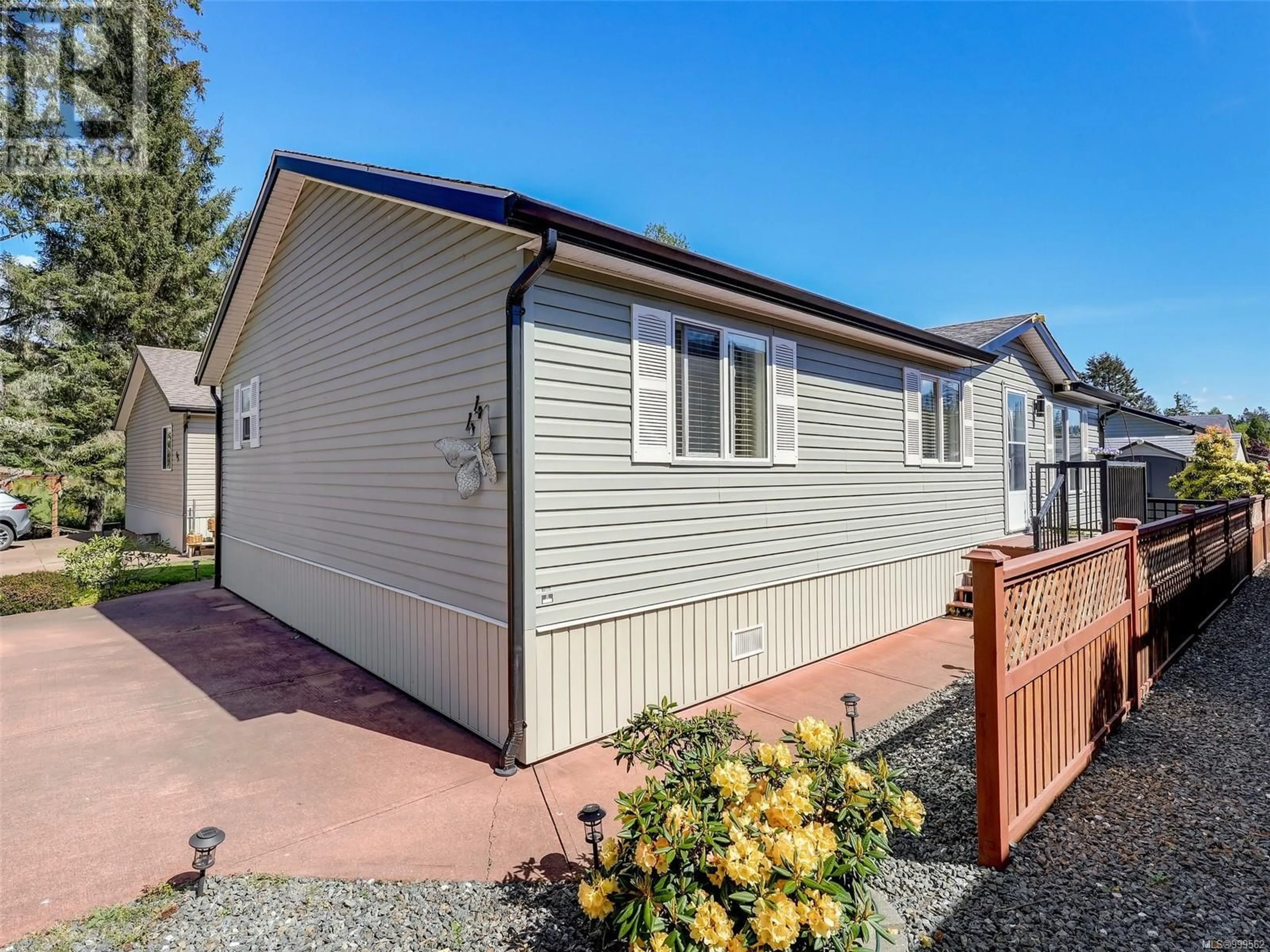 Home with vinyl exterior material, street for 44 - 7109 WEST COAST ROAD, Sooke British Columbia V9Z0S3