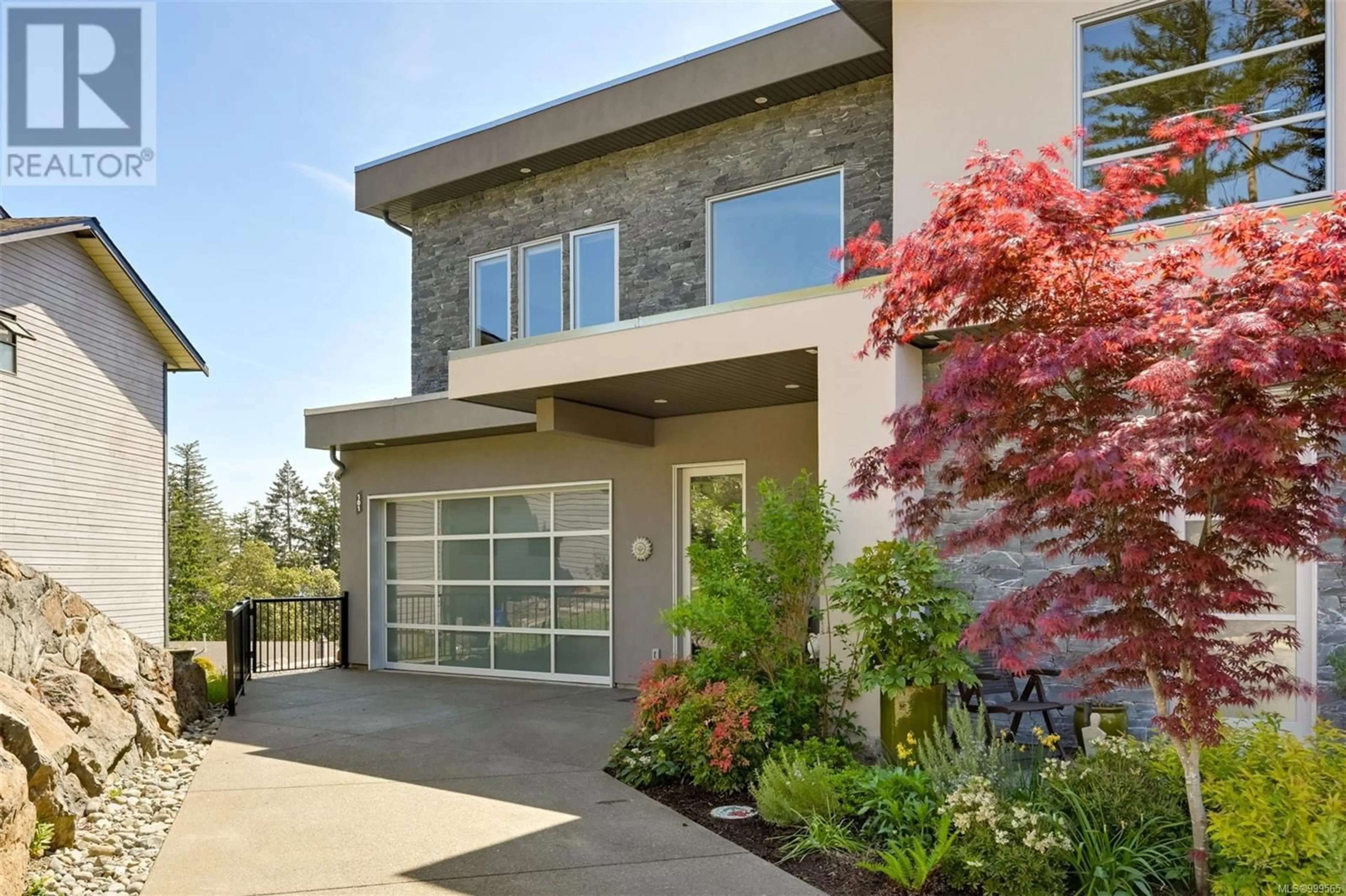 Home with brick exterior material, street for 101 - 539 DELORA DRIVE, Colwood British Columbia V9C0M2