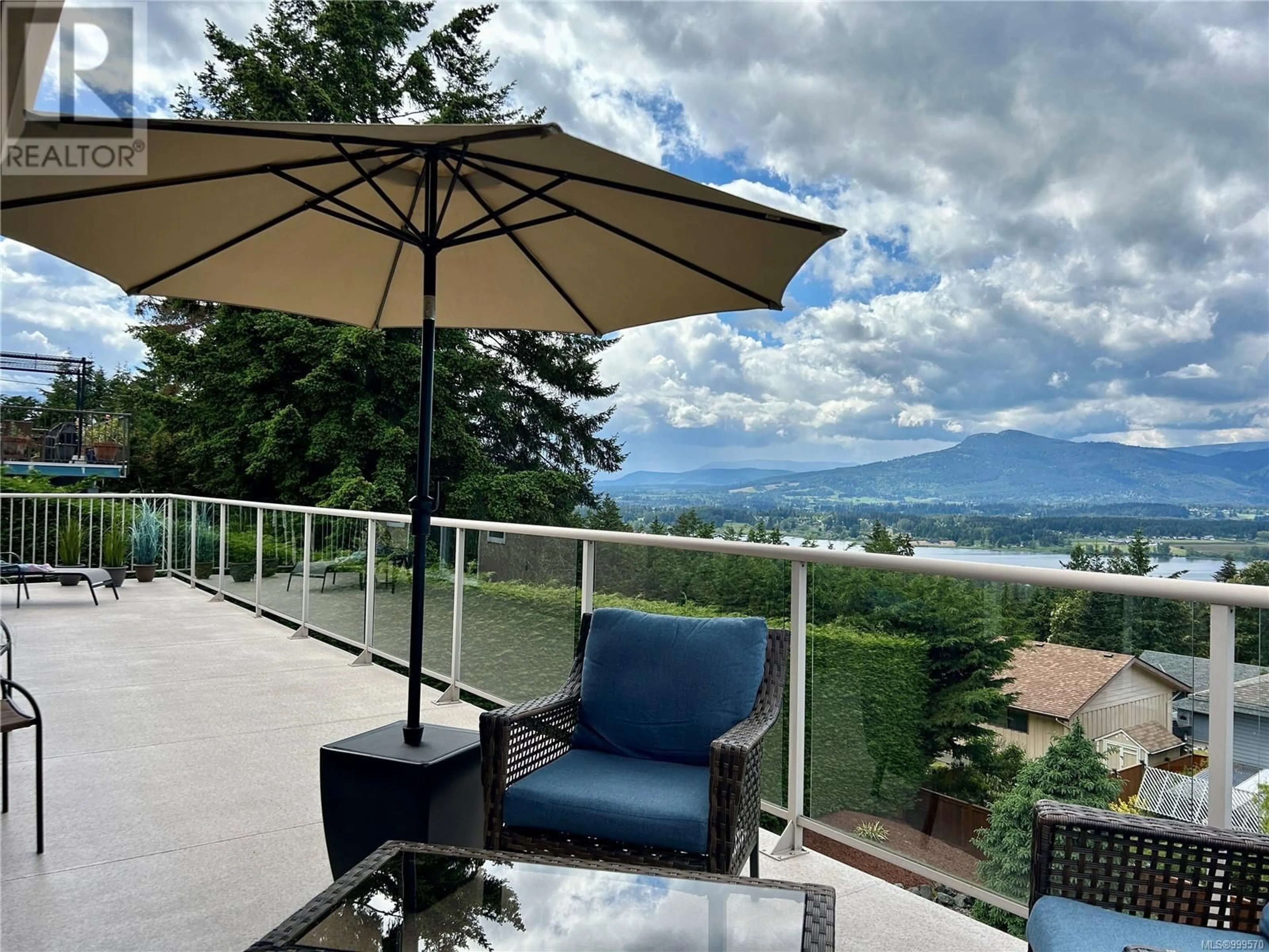 Patio, mountain view for 6015 CHIPPEWA ROAD, Duncan British Columbia V9L5P3