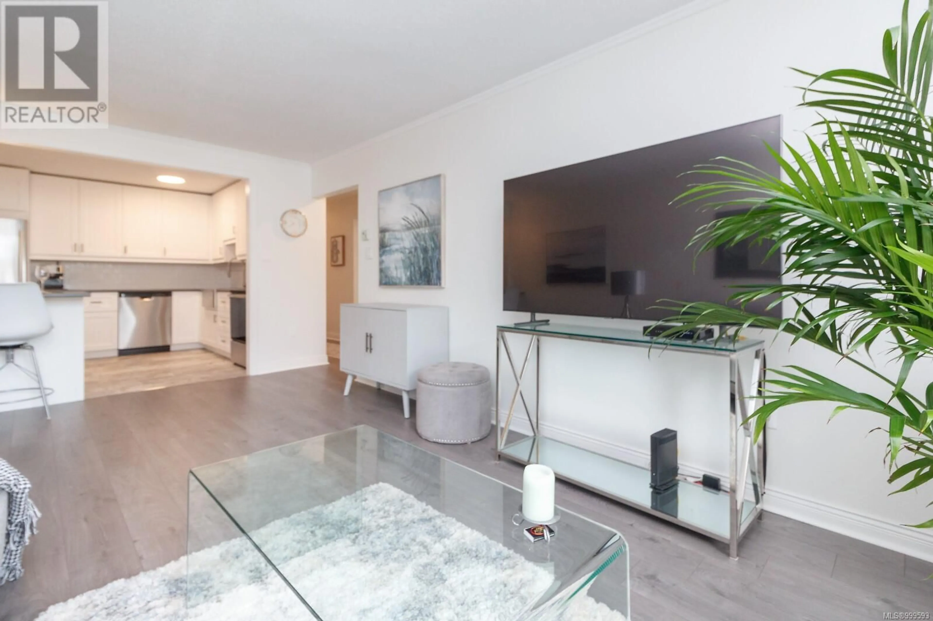 Living room with furniture, unknown for 207 - 1545 PANDORA AVENUE, Victoria British Columbia V8R6R1