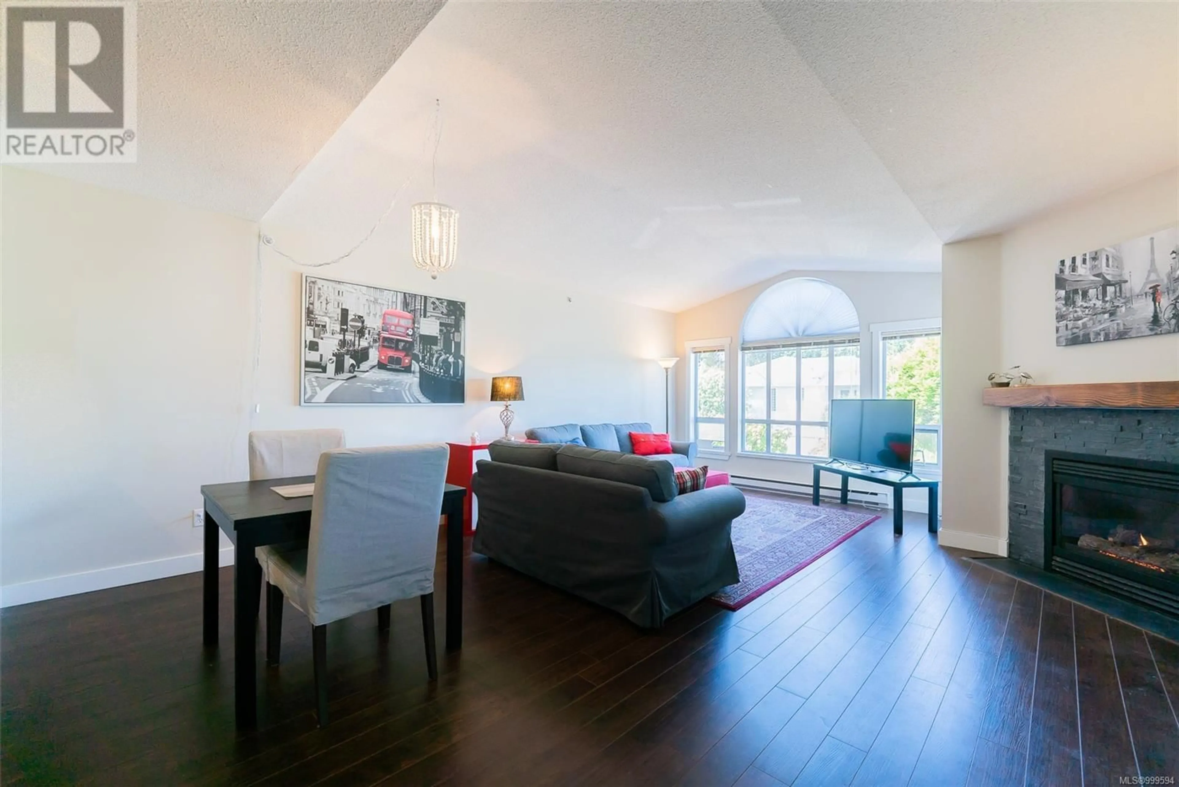 Living room with furniture, wood/laminate floor for 6036 CEDAR GROVE DRIVE, Nanaimo British Columbia V9T6G1