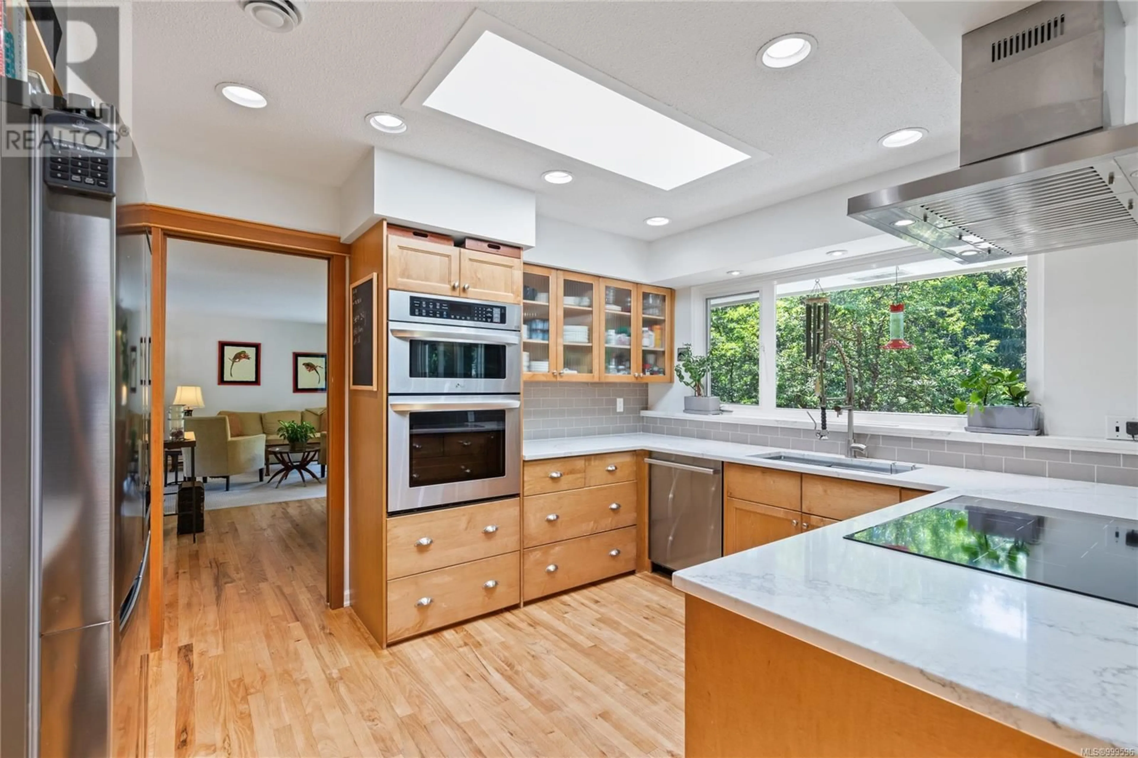 Contemporary kitchen, unknown for 1059 OLD VICTORIA ROAD, Nanaimo British Columbia V9R6R4