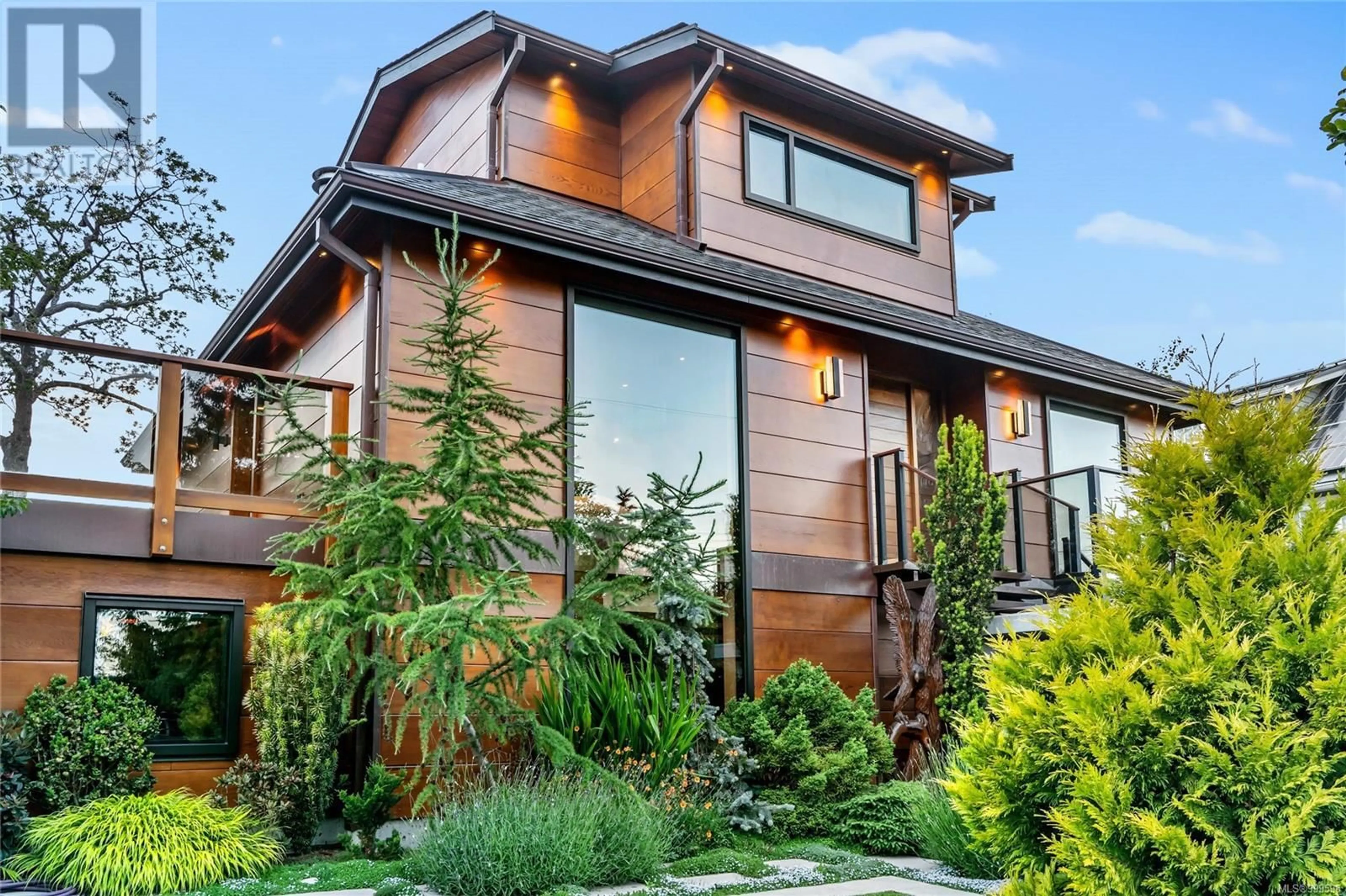 Home with brick exterior material, street for 626 MONTEREY AVENUE, Oak Bay British Columbia V8S4T9