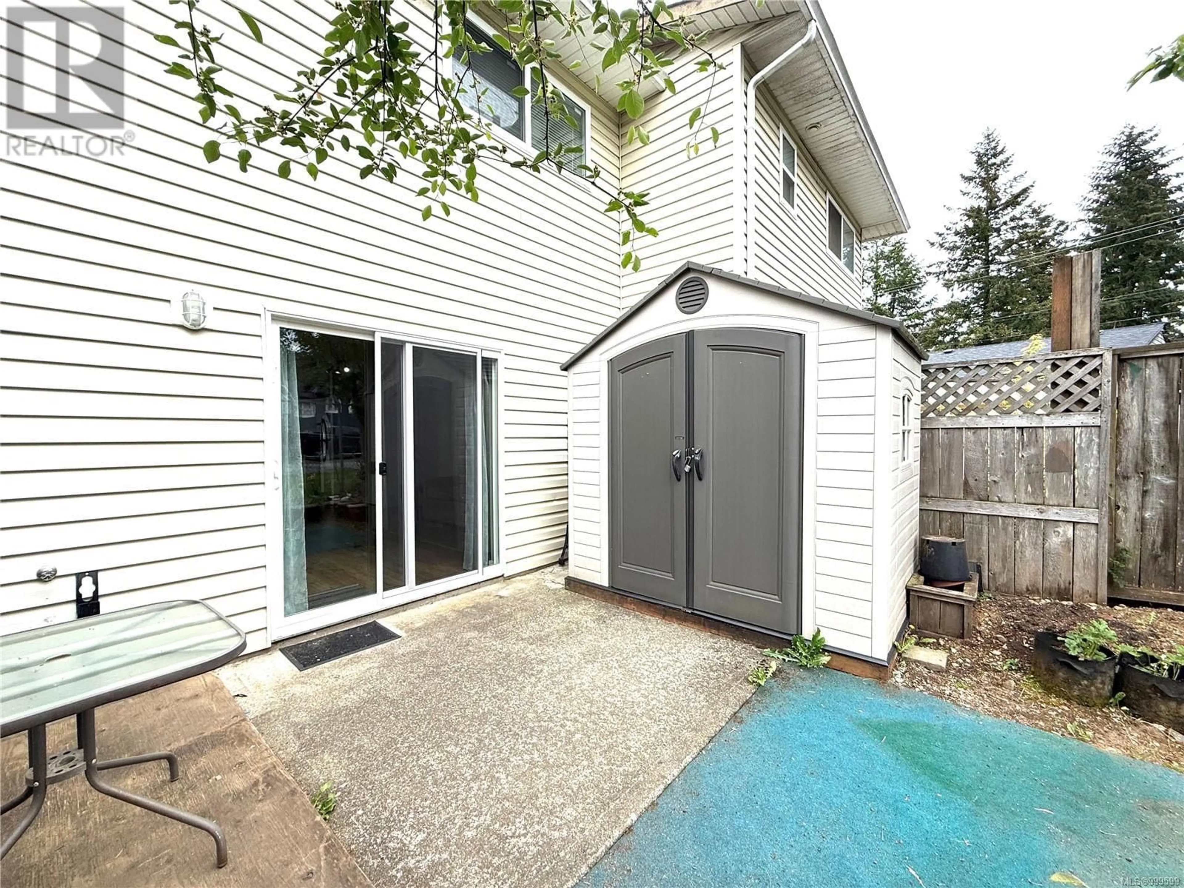 Patio, street for 2 - 704 7TH AVENUE, Campbell River British Columbia V9W4A4