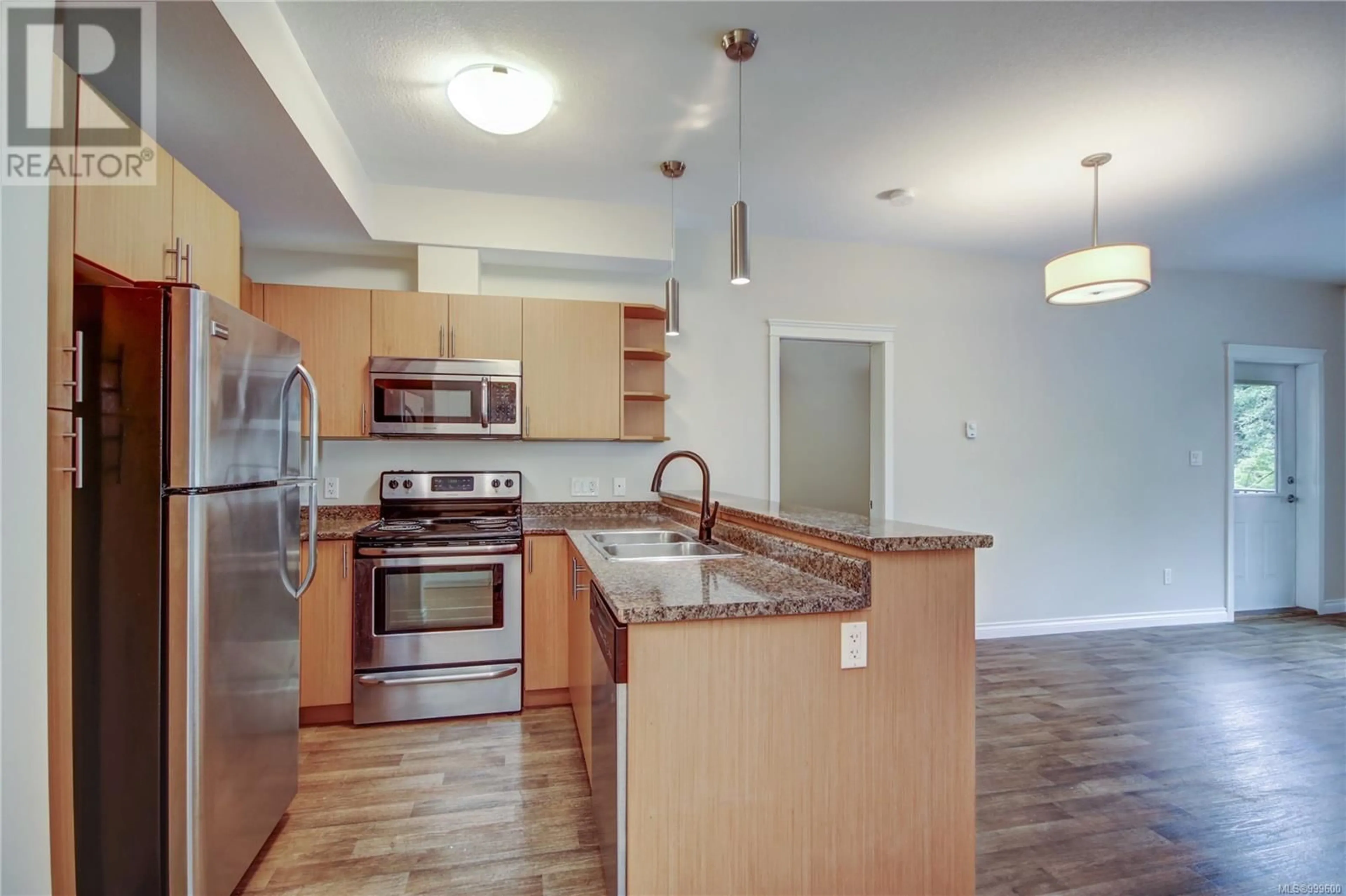 Standard kitchen, unknown for 207 - 2111 MEREDITH DRIVE, Nanaimo British Columbia V9S2N2