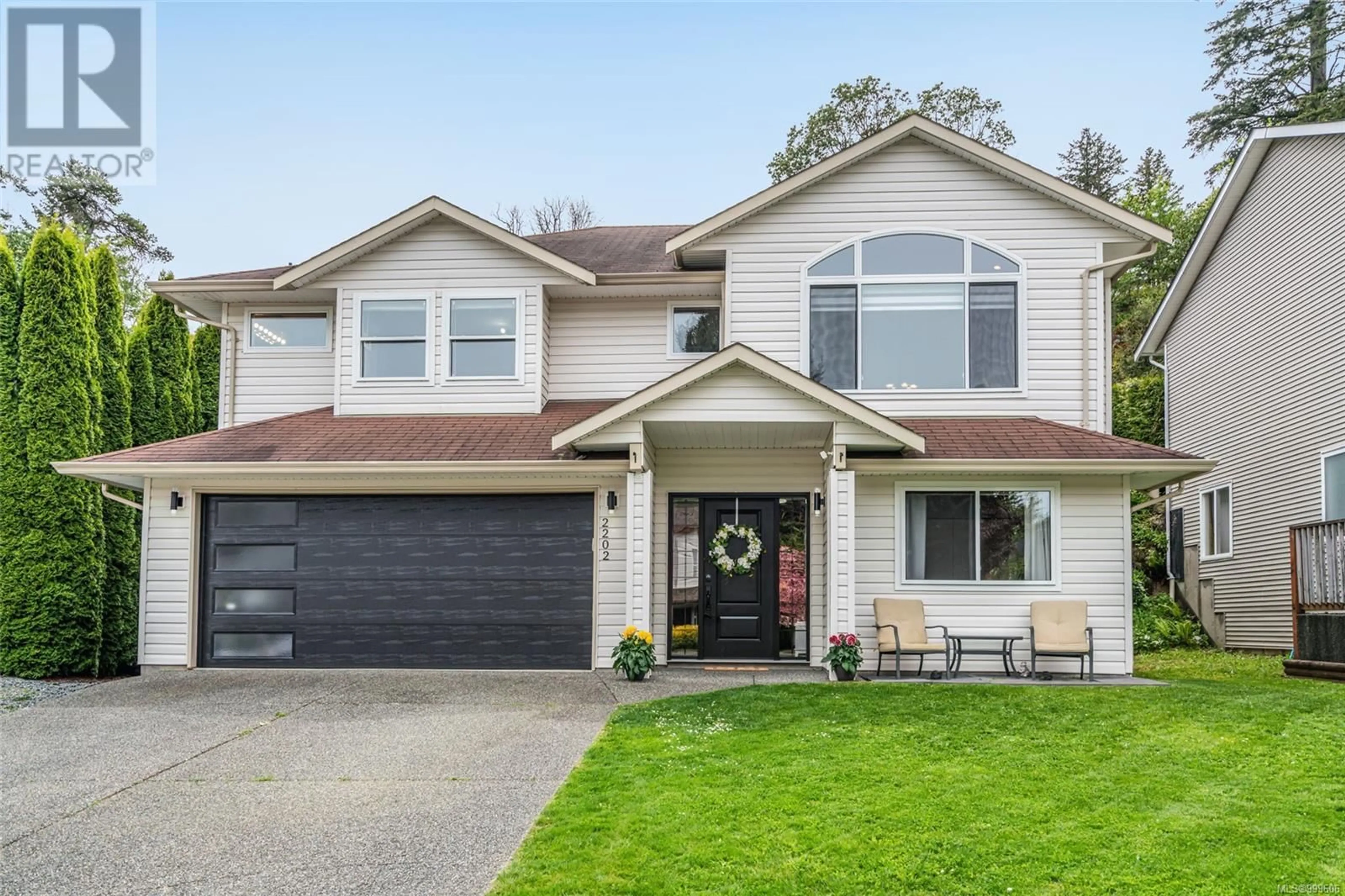 Home with vinyl exterior material, street for 2202 SUN VALLEY DRIVE, Nanaimo British Columbia V9T6E8
