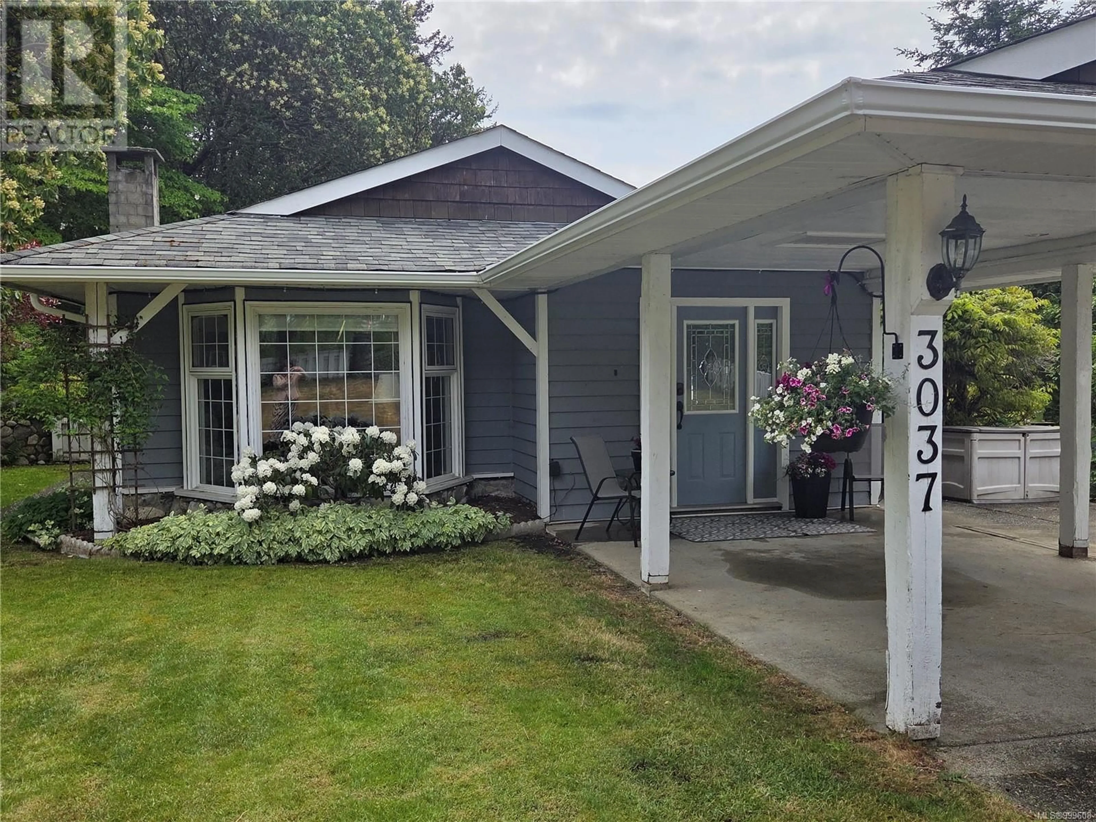 Home with vinyl exterior material, street for 3037 SHOREVIEW DRIVE, Langford British Columbia V9B4K6