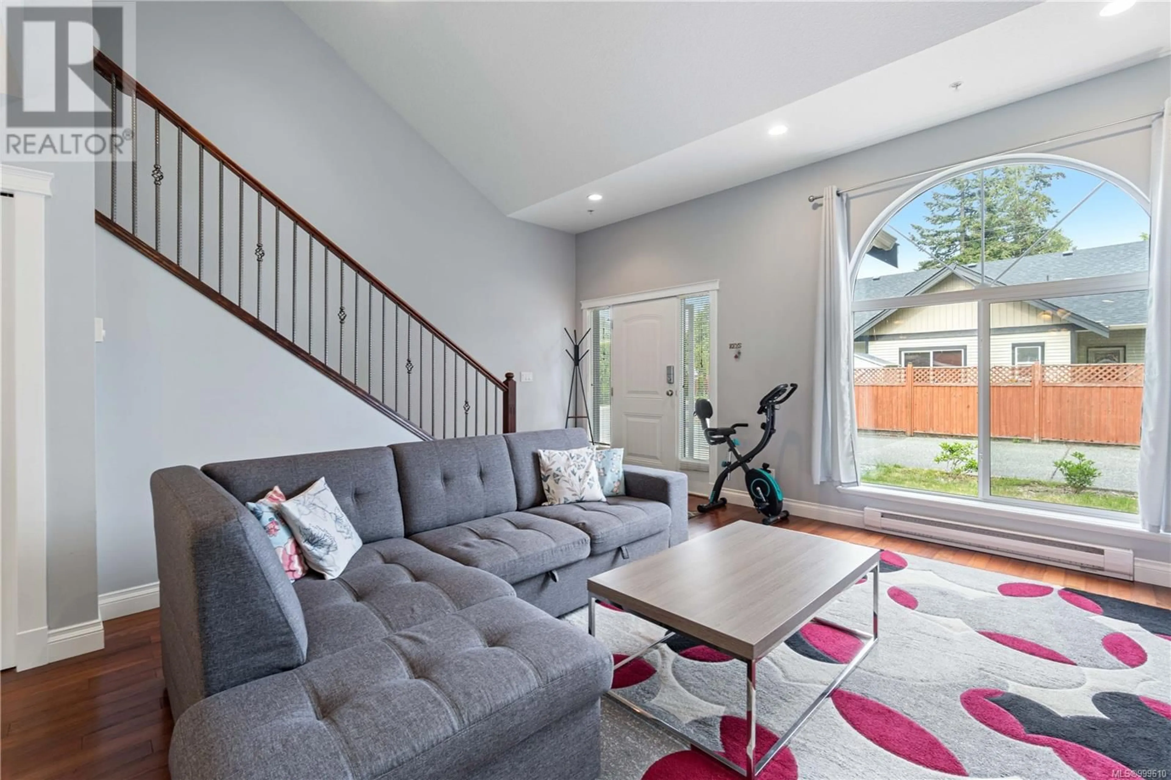 Living room with furniture, unknown for 102 - 5545 TURNER ROAD, Nanaimo British Columbia V9T5M4